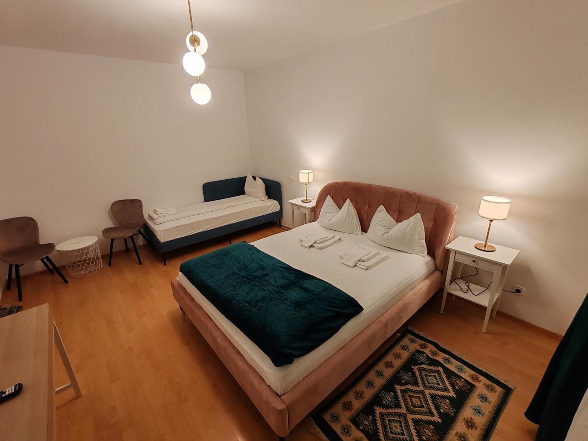 Deluxe Room (2 Adults + 1 Child)