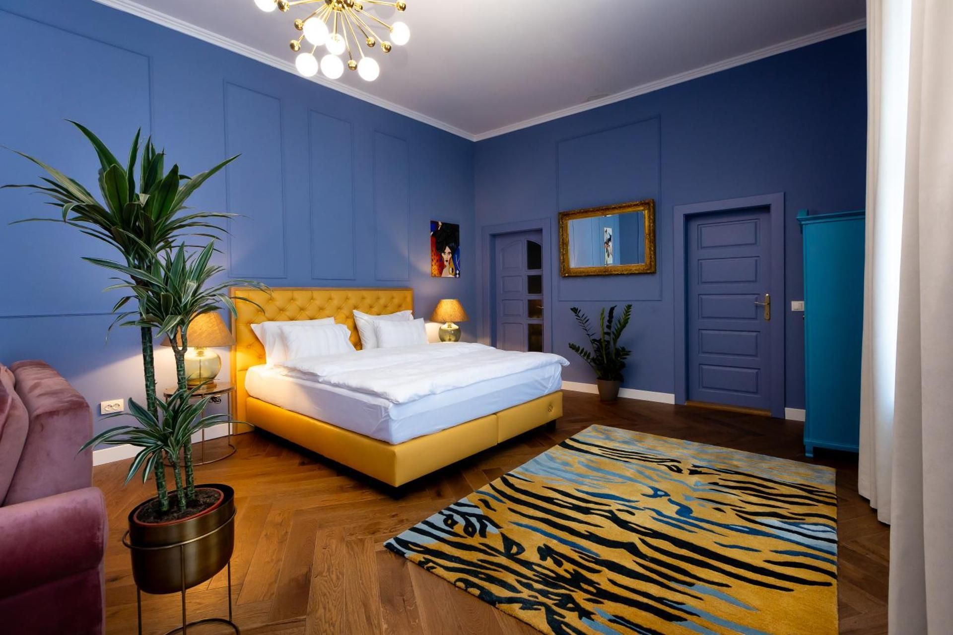 Studio with Sofa Bed