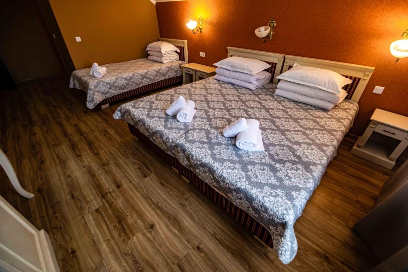 Basic Triple Room
