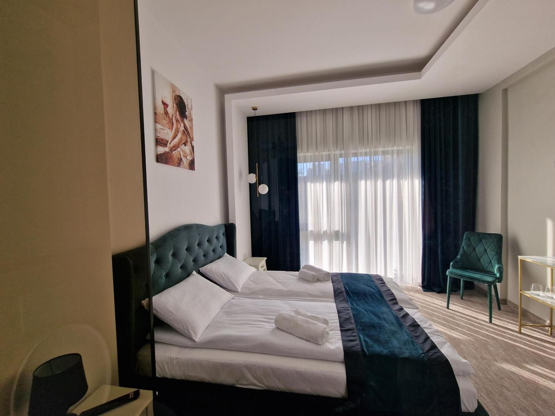 Deluxe Queen Room