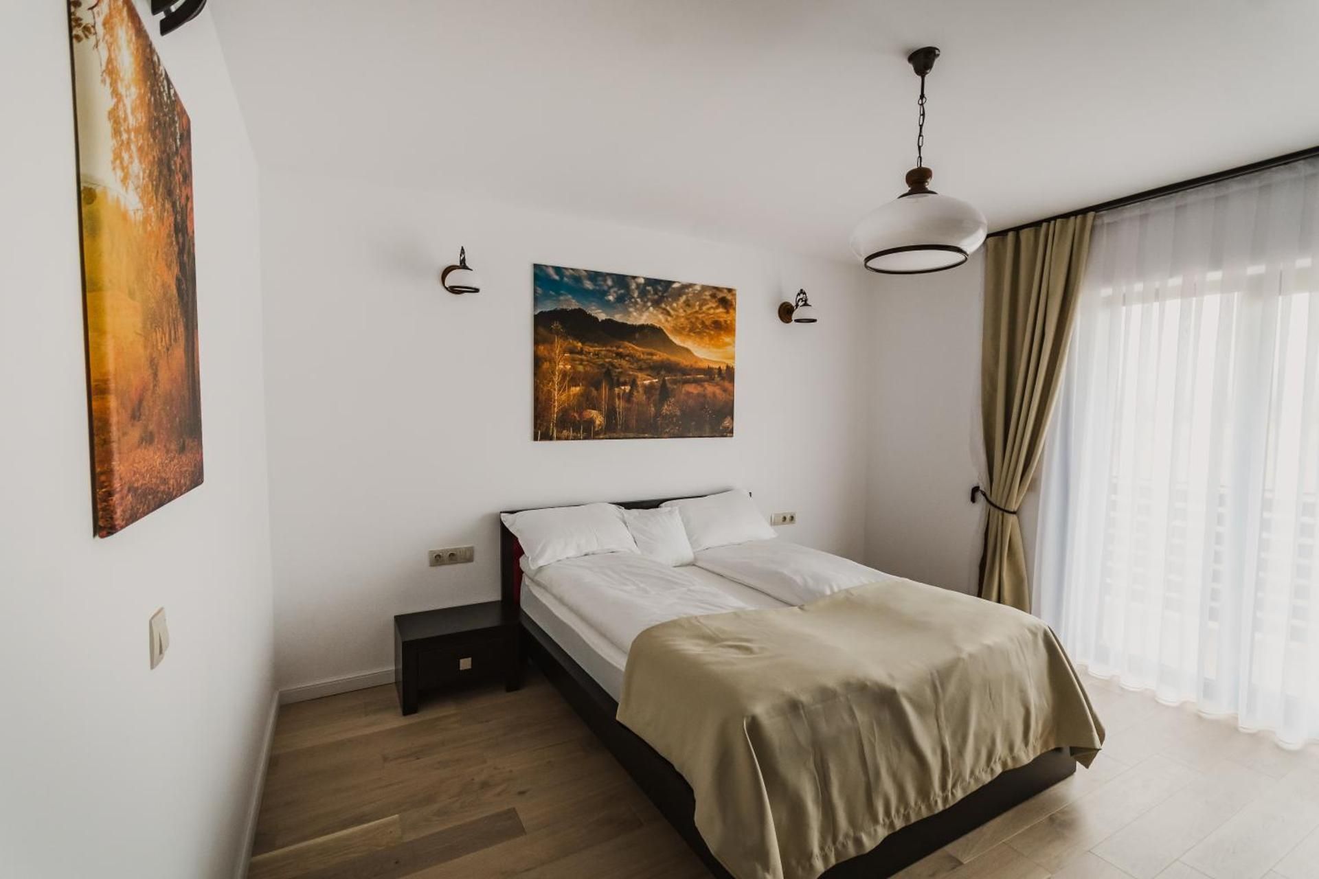 Double Room with Mountain View
