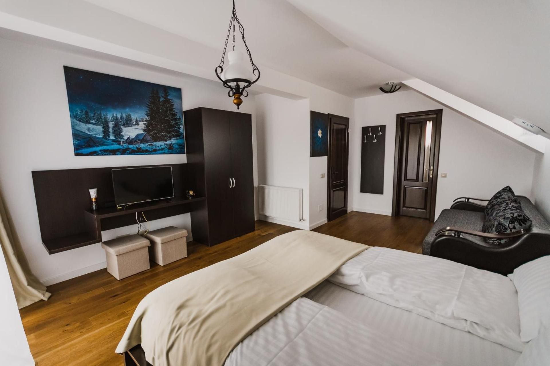 Family Room with Mountain View