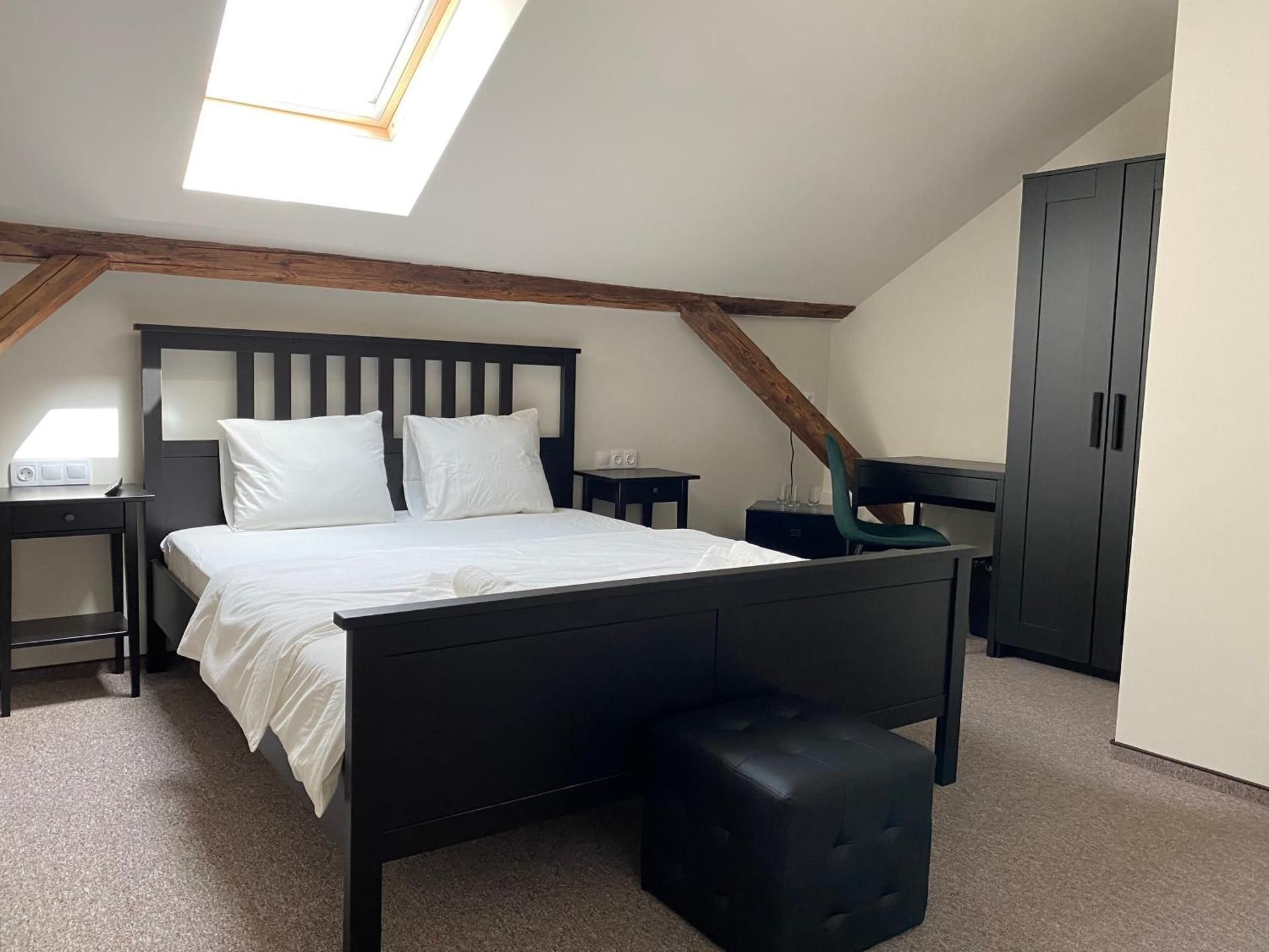 Deluxe Queen Room