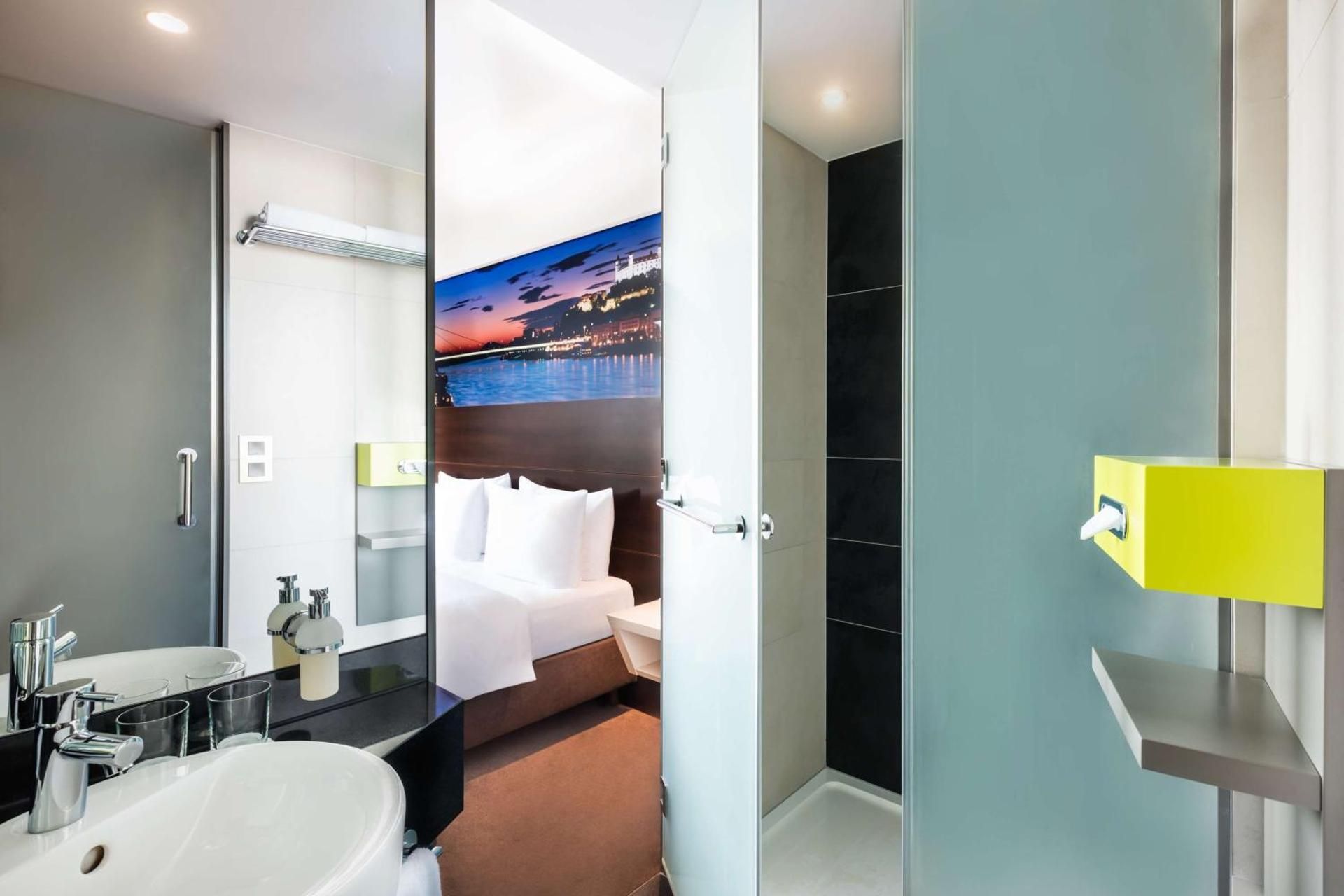 Lindner Hotel Bratislava 1 King Bed 3