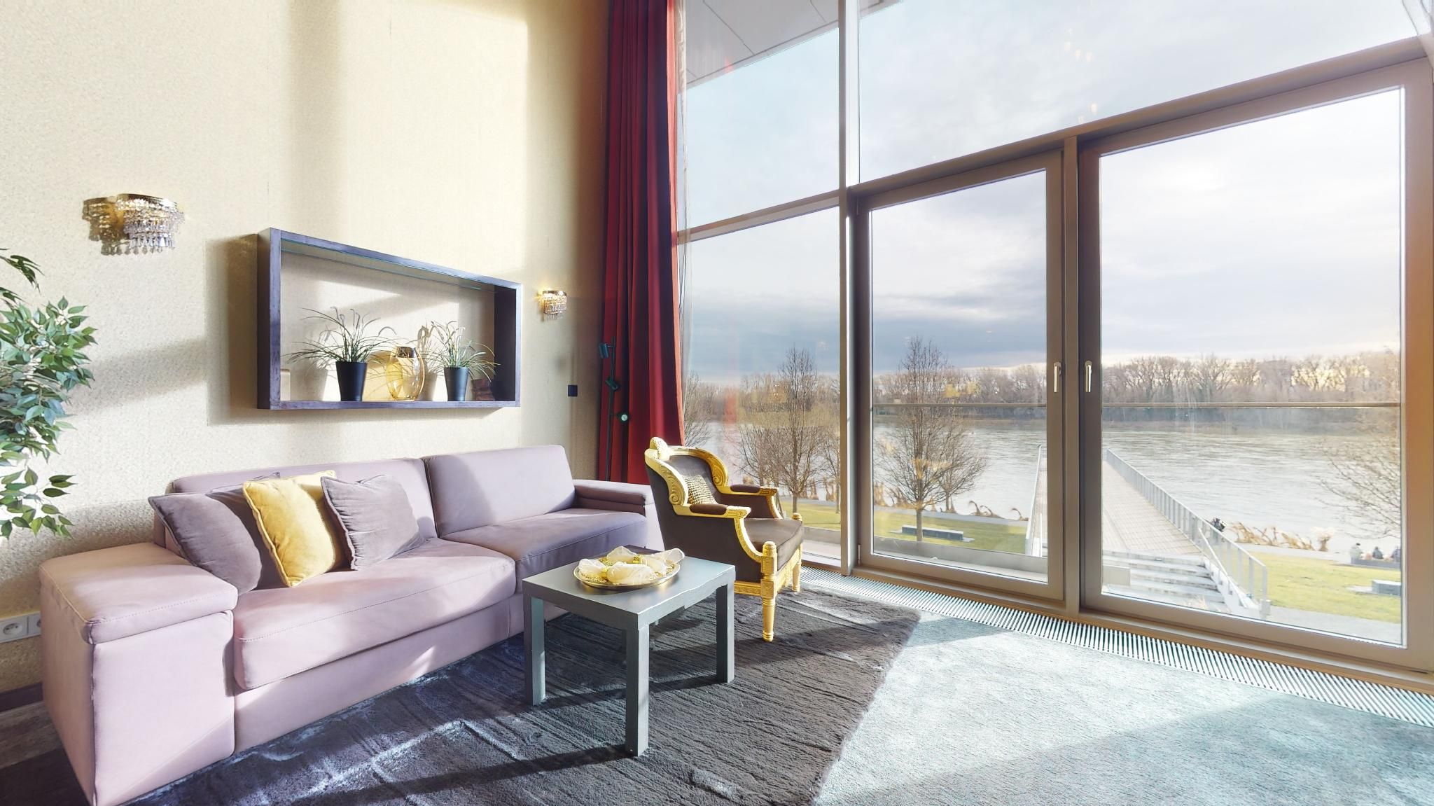 Luxury Suite