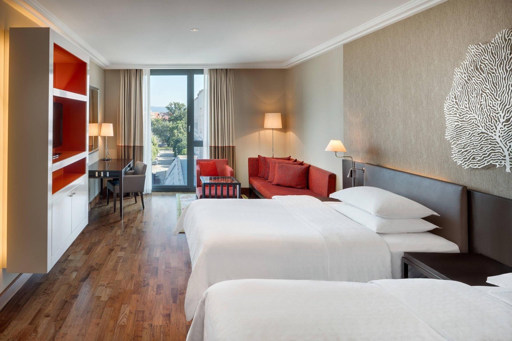 Club, Club lounge access, Larger Guest room, 2 Double