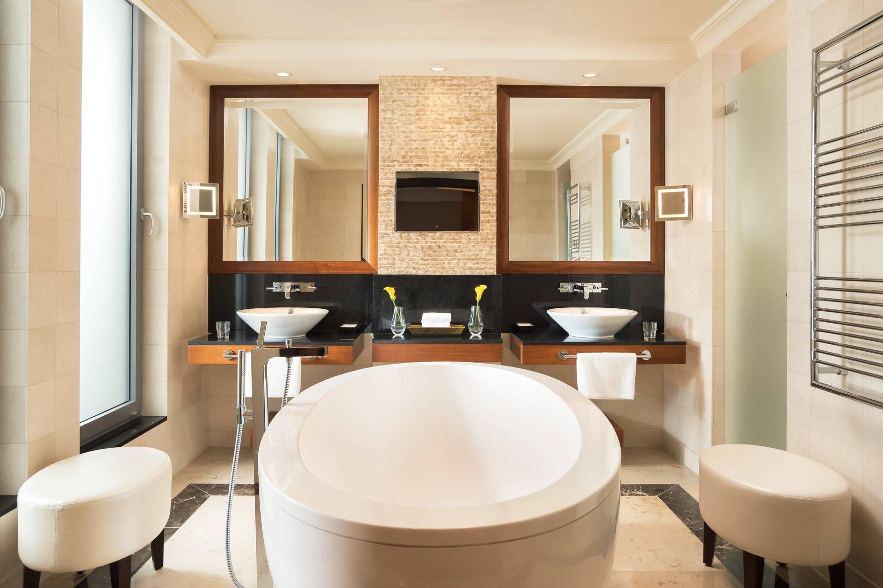 Presidential Suite, Club Lounge Access, 1 Bedroom Suite, 1 King, Danube River View, Terrace