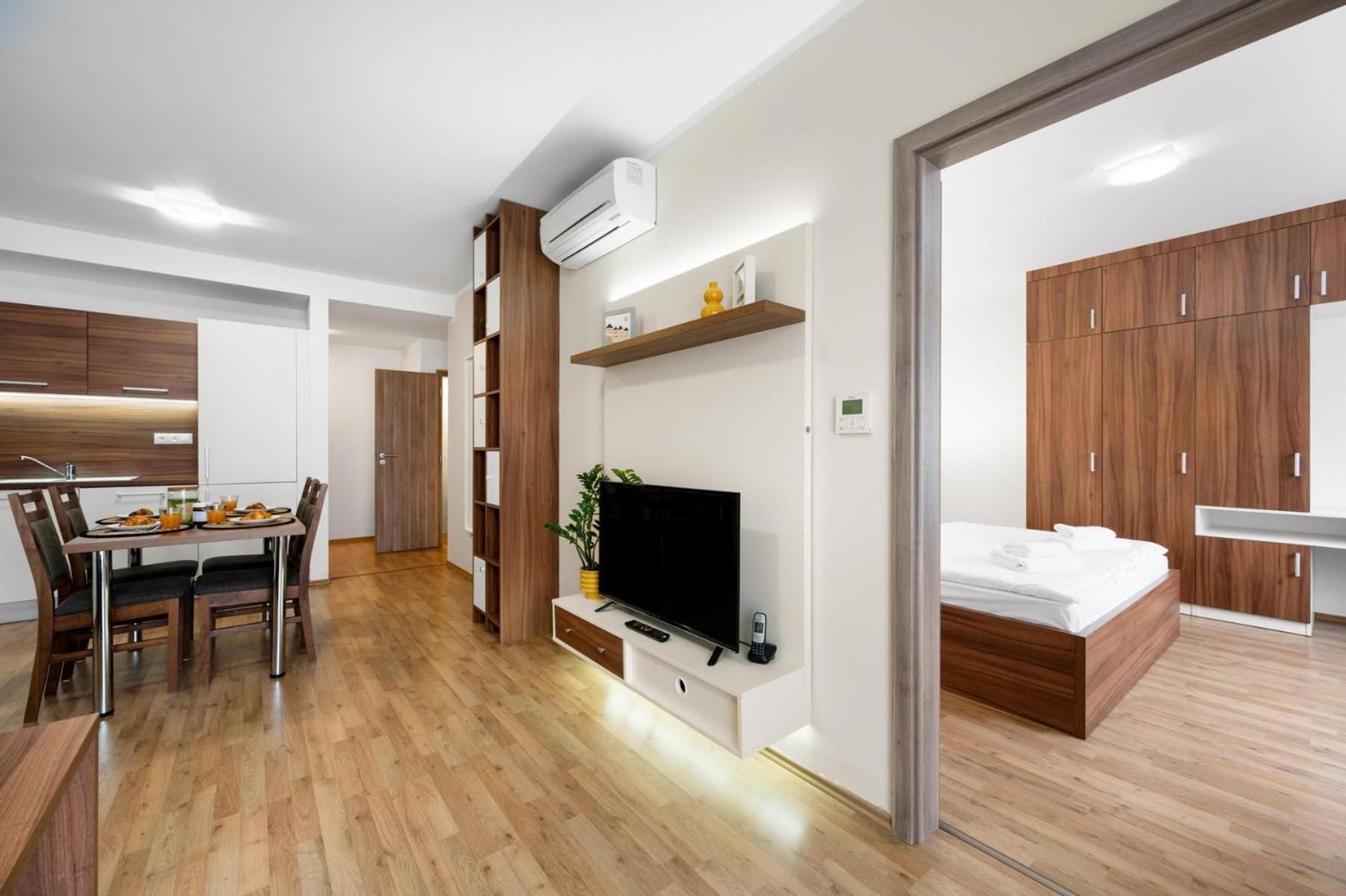 Deluxe Apartment