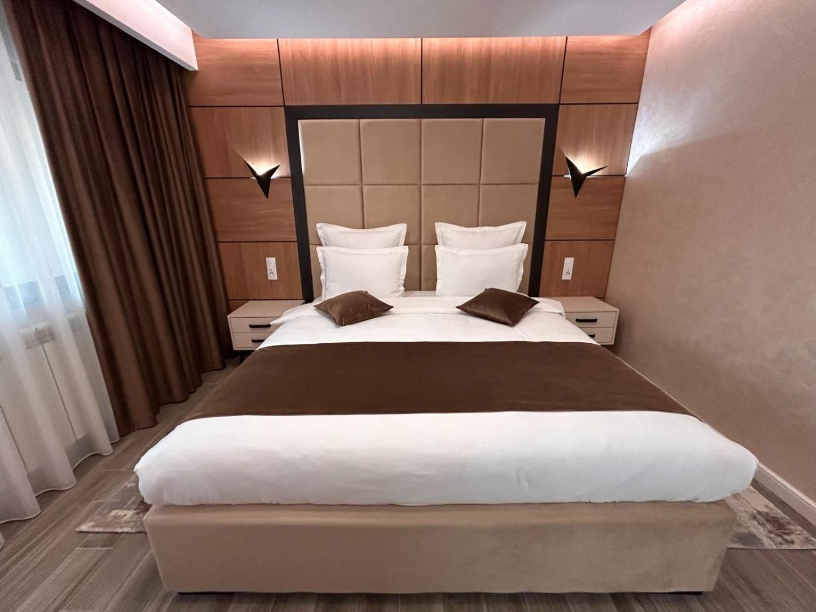 Superior One-Bedroom Apartment with Balcony