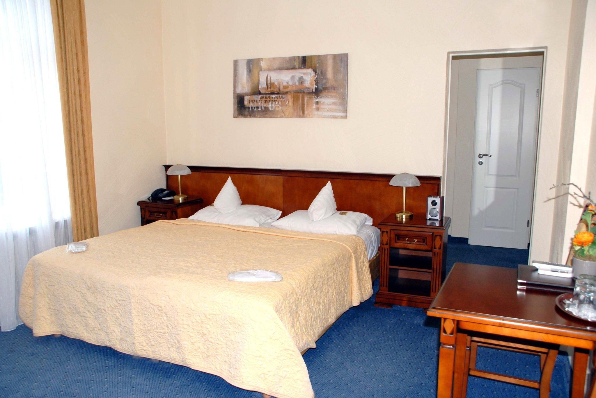 Comfort Triple Room