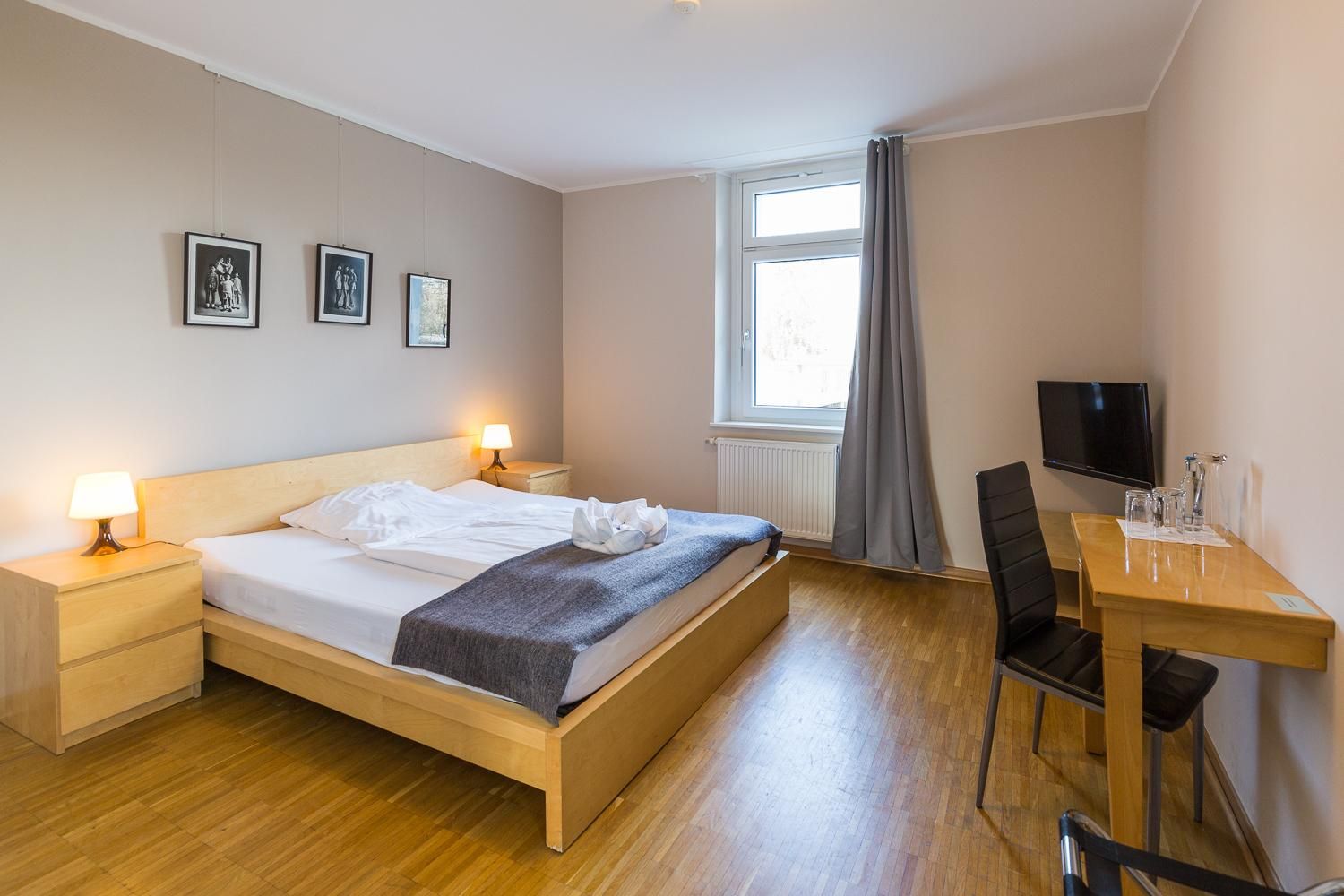 double room-ensuite with shower
