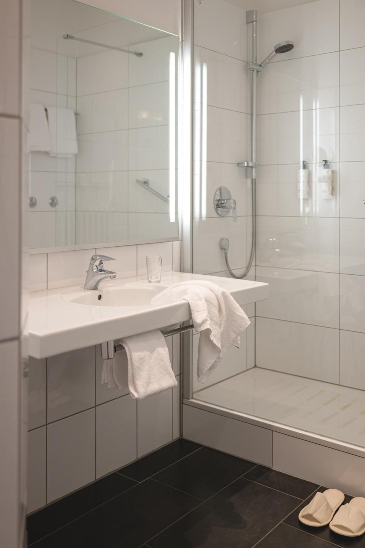 Standard Double Room with Courtyard View