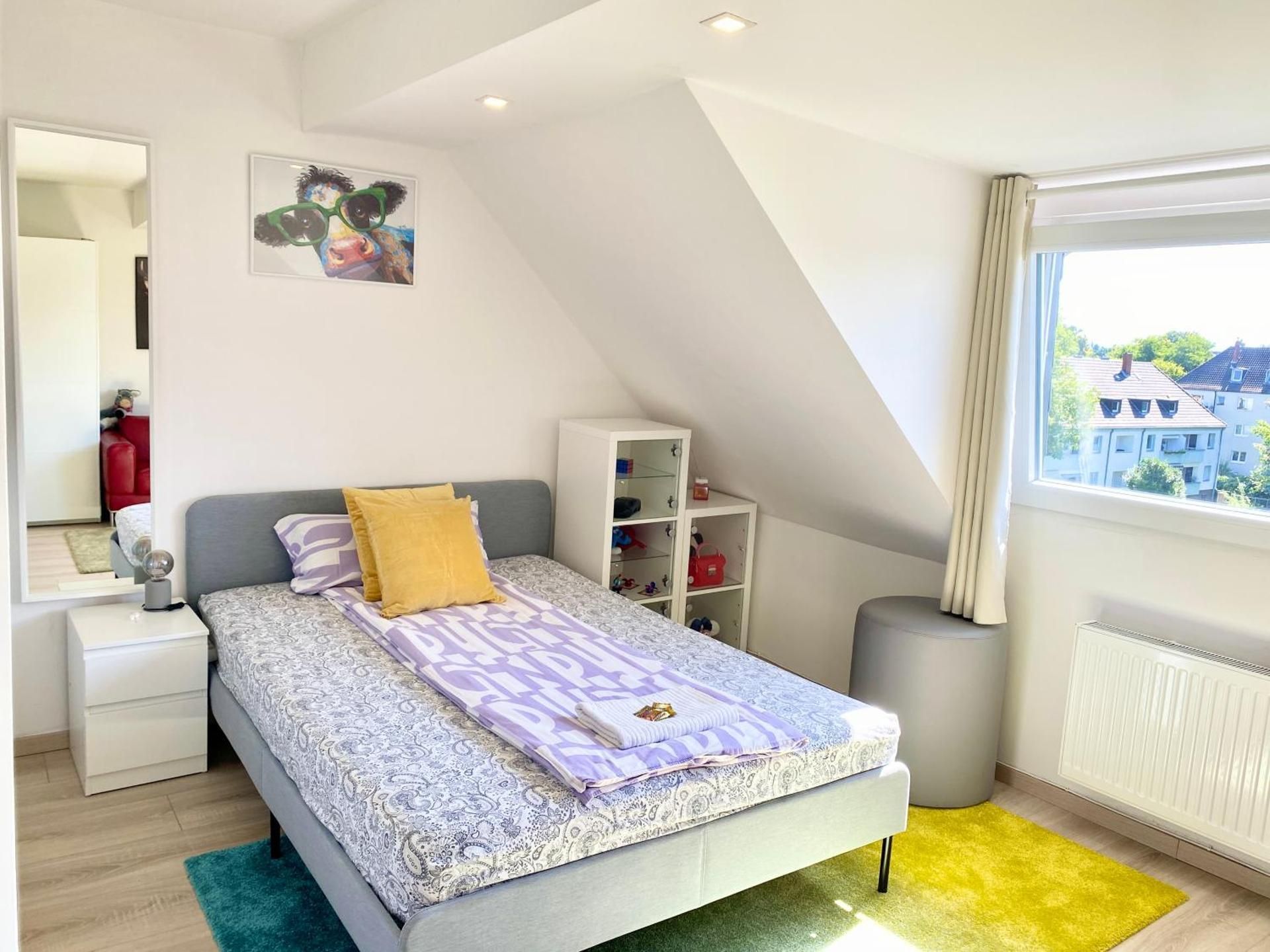 Single Room with Shared Bathroom