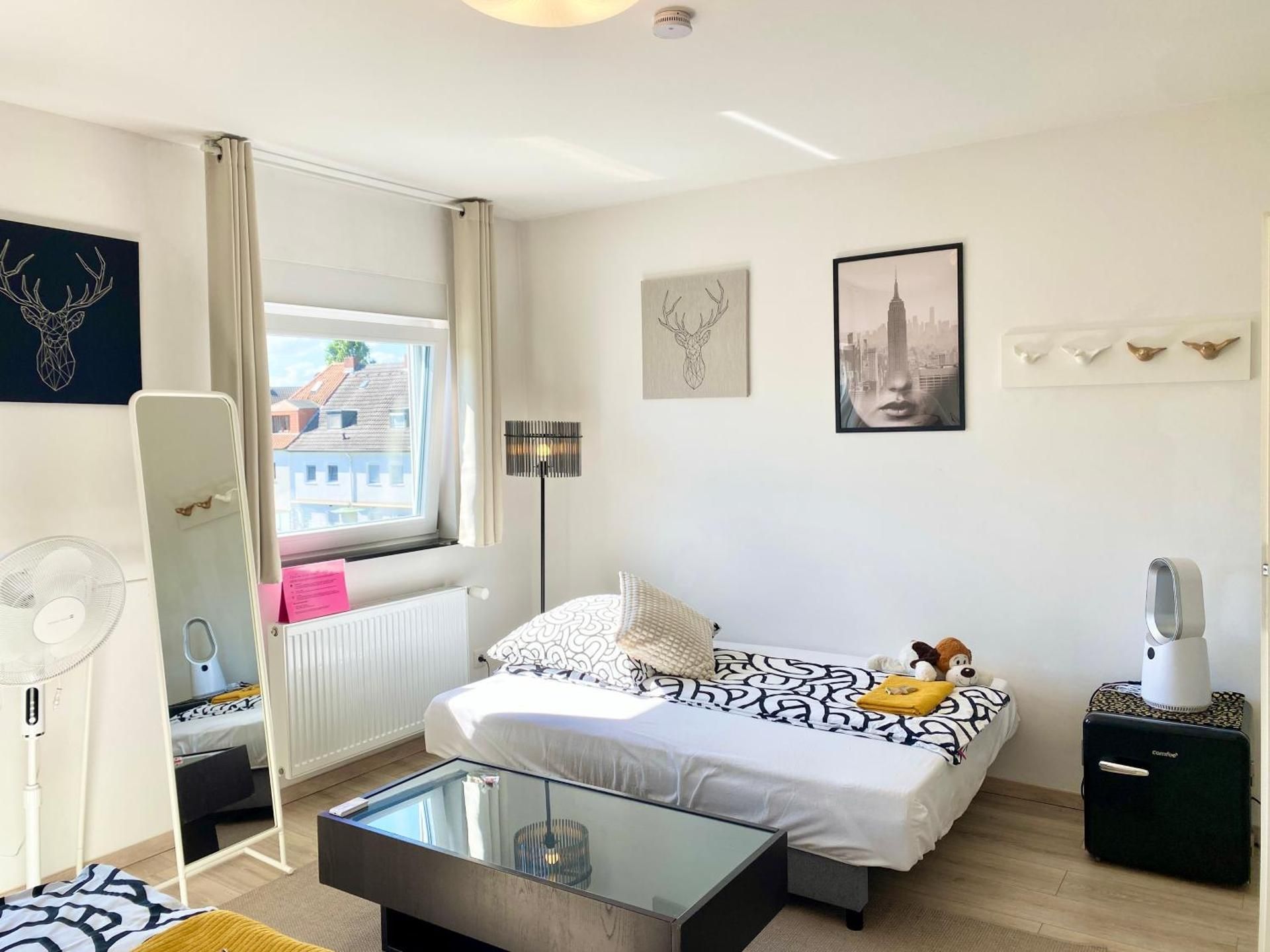 Queen Room with Shared Bathroom