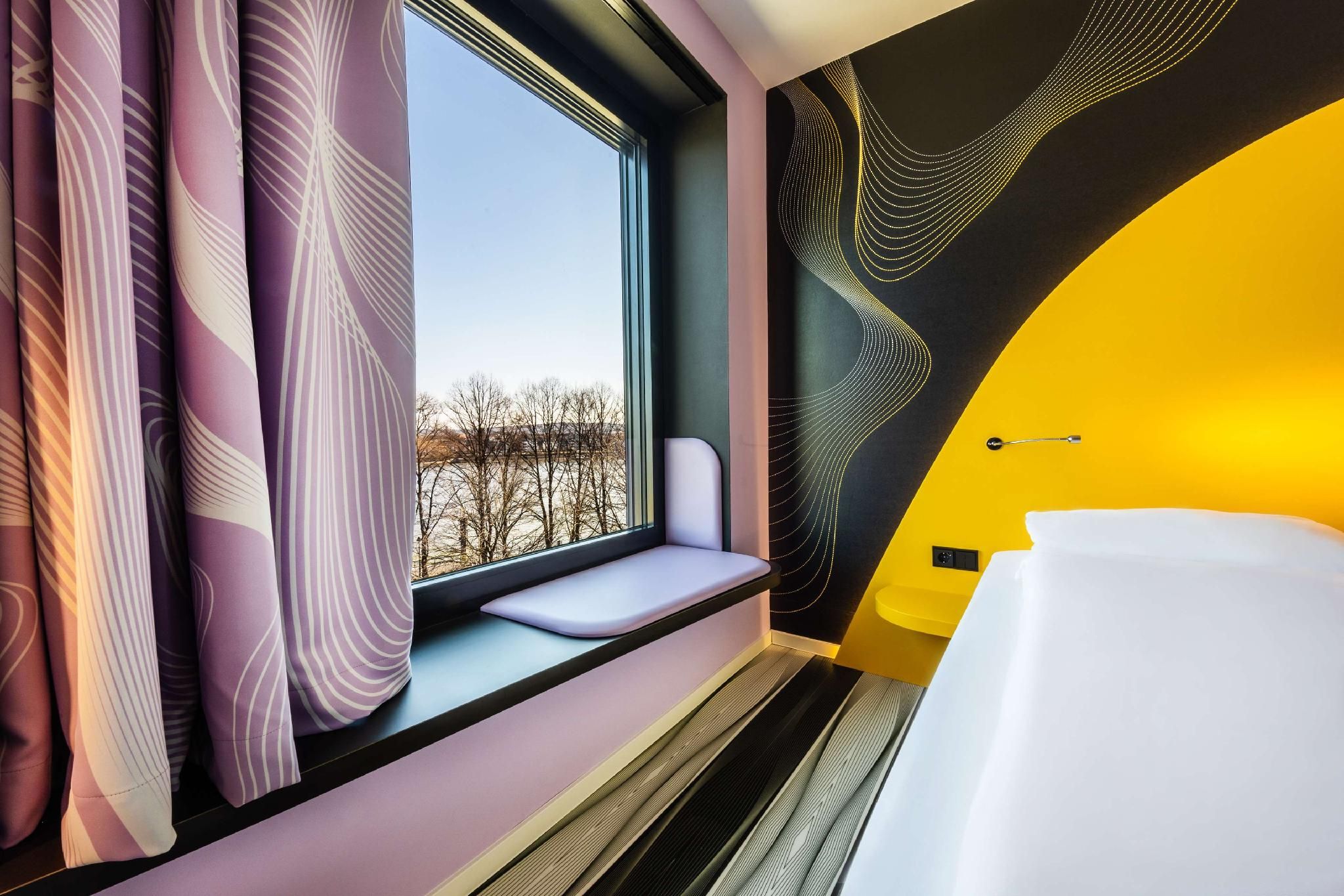 Design Room Comfort With A View