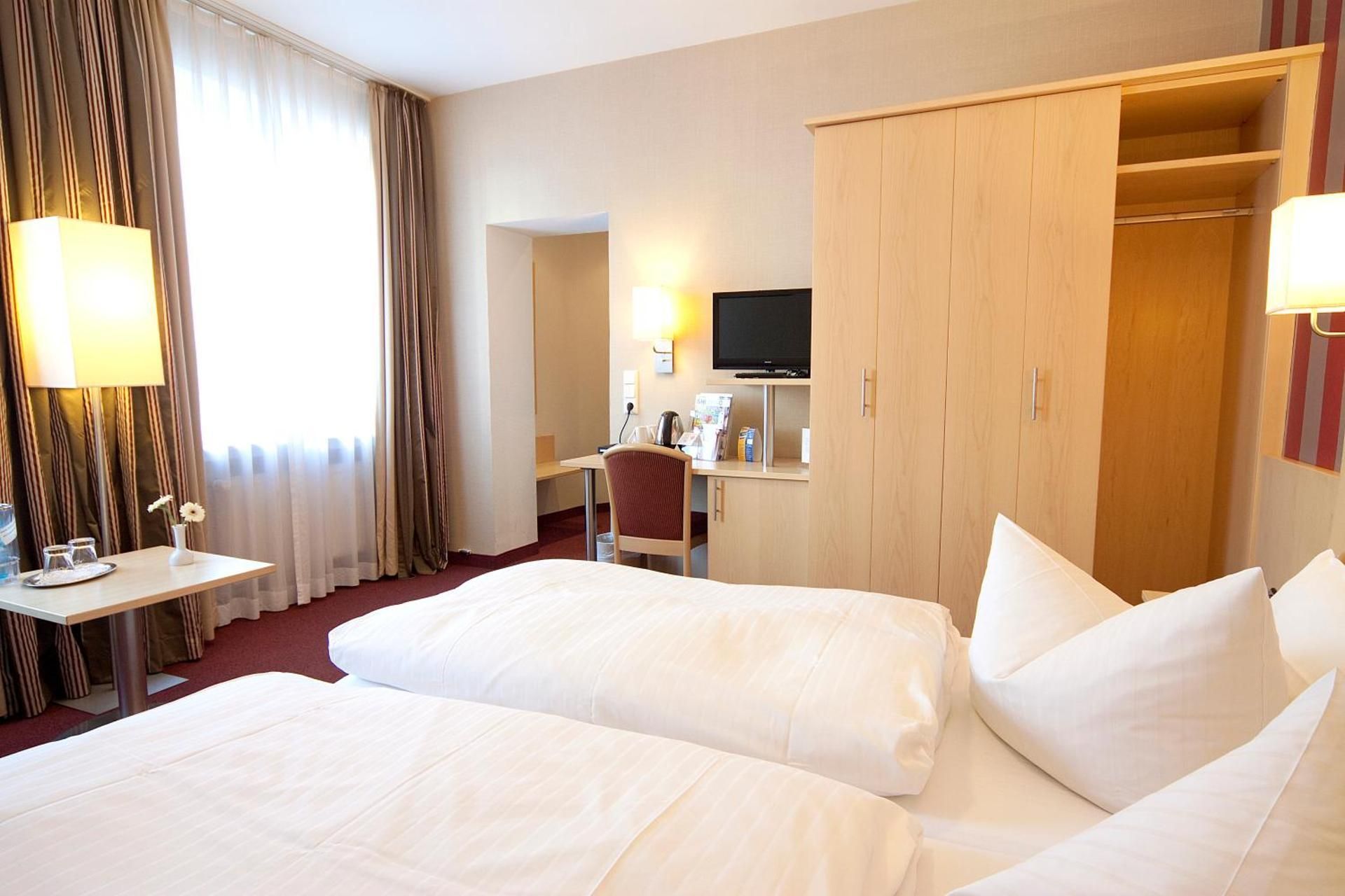 Business Double Room with Courtyard View