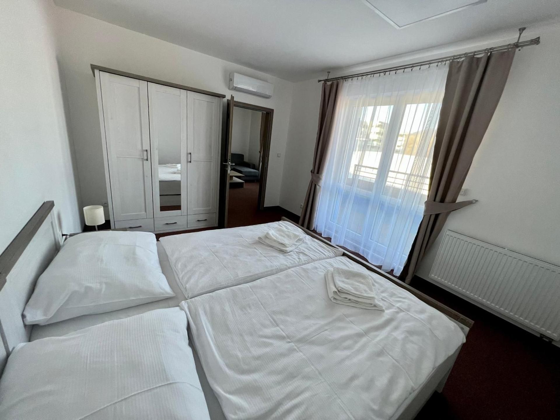 One-Bedroom Apartment with Balcony
