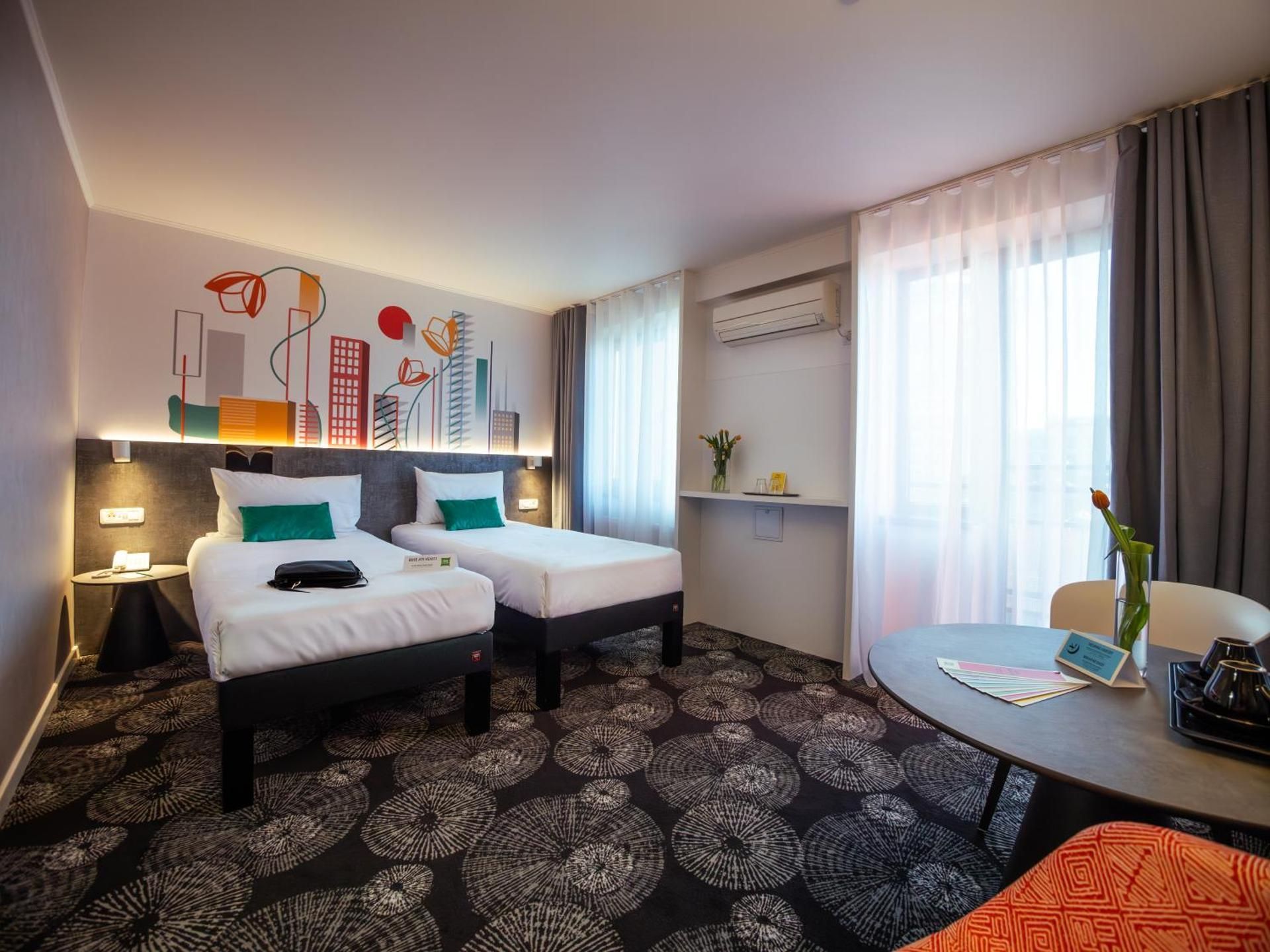 Standard Twin Room with Balcony