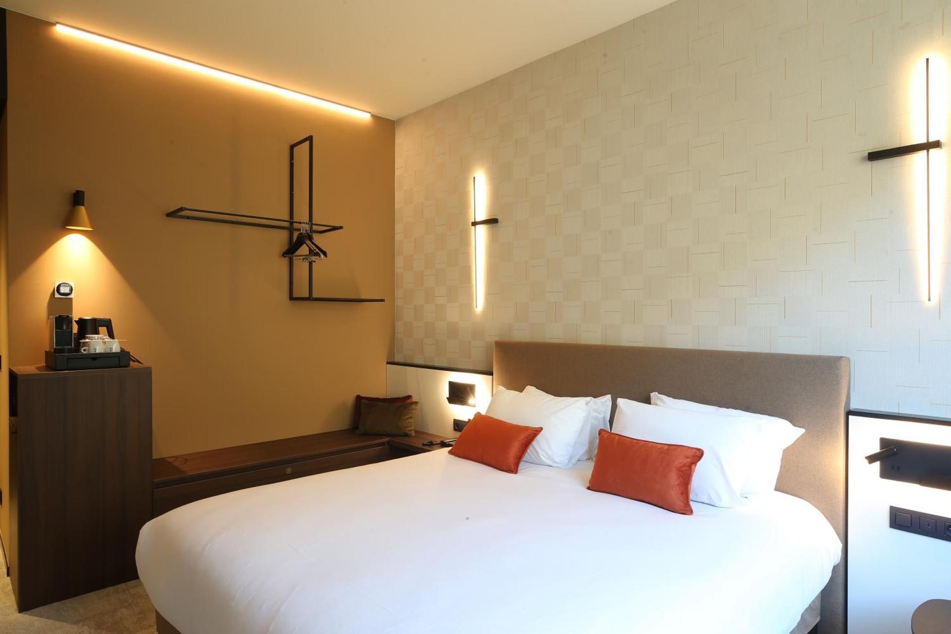 Privilege King Room with Balneo Bathtub and Citadel View