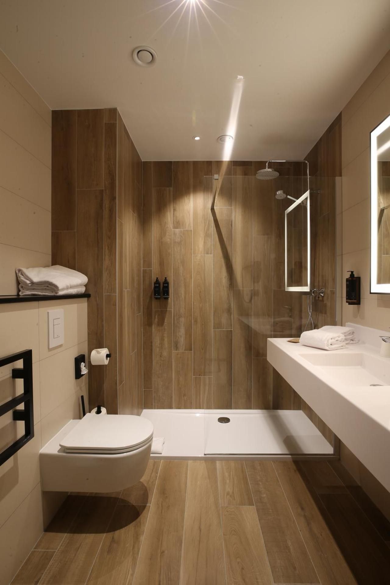 Mercure Namur Hotel Privilege room with 1 double bed, and acces to the terrace 3