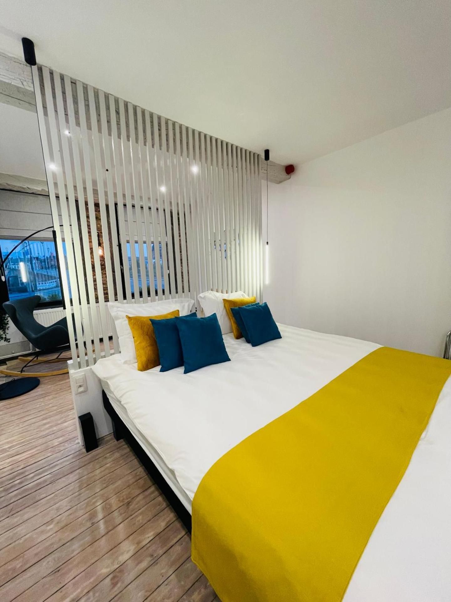 Deluxe Double Room with Extra Bed