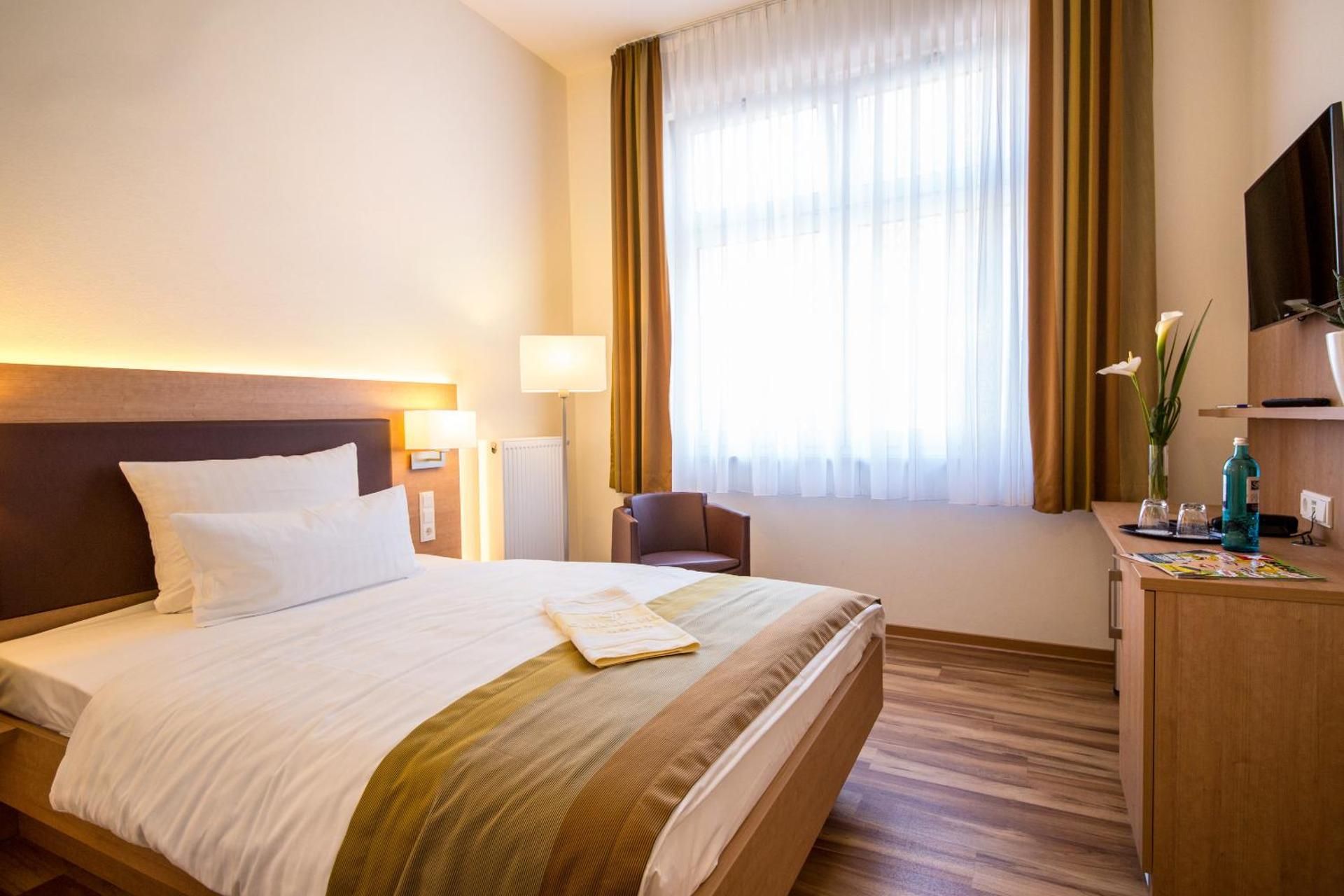 Hotel and Restaurant Goldener Pflug Double Room with Small Double Bed