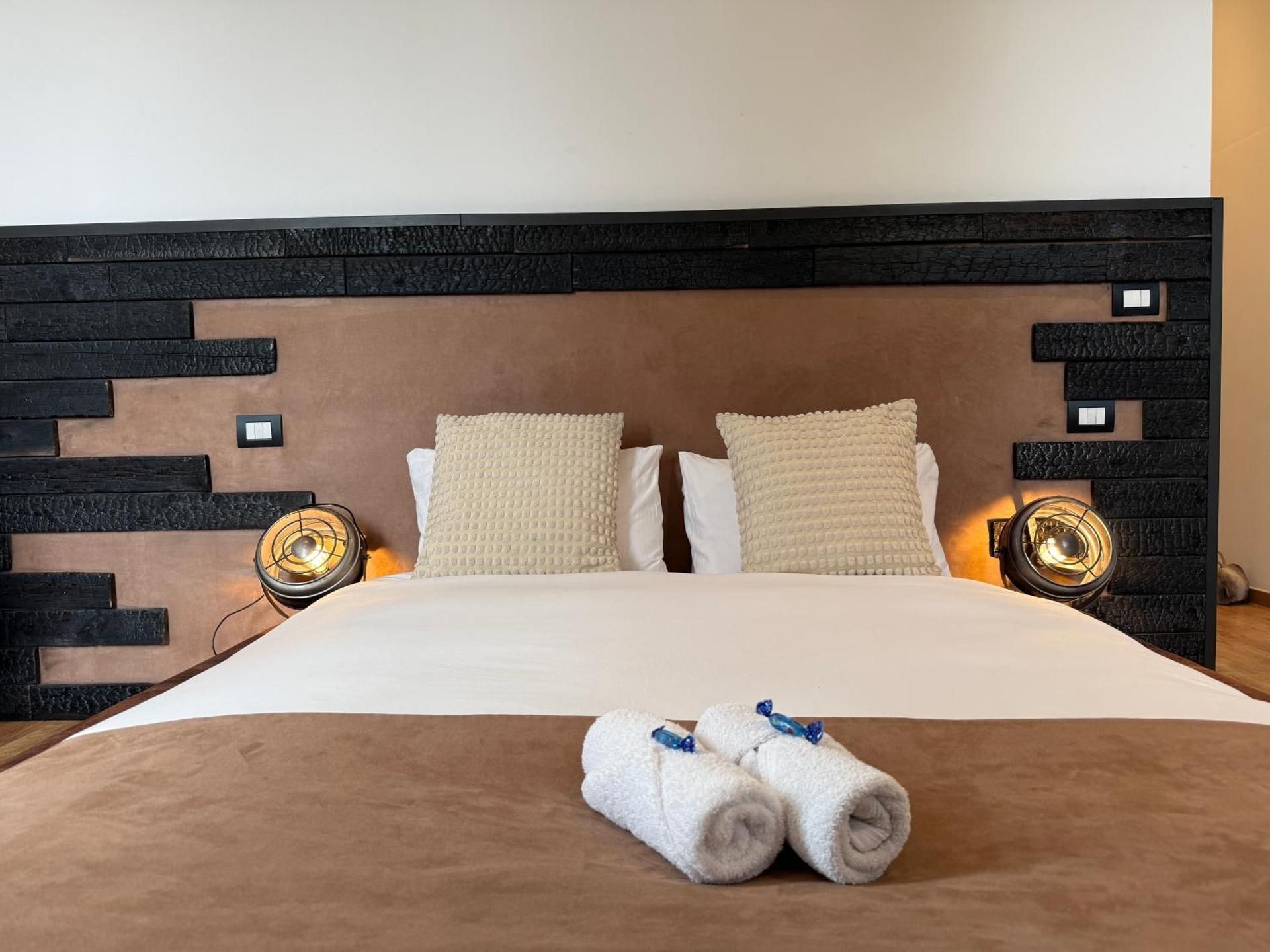 Deluxe Double Room with Bath