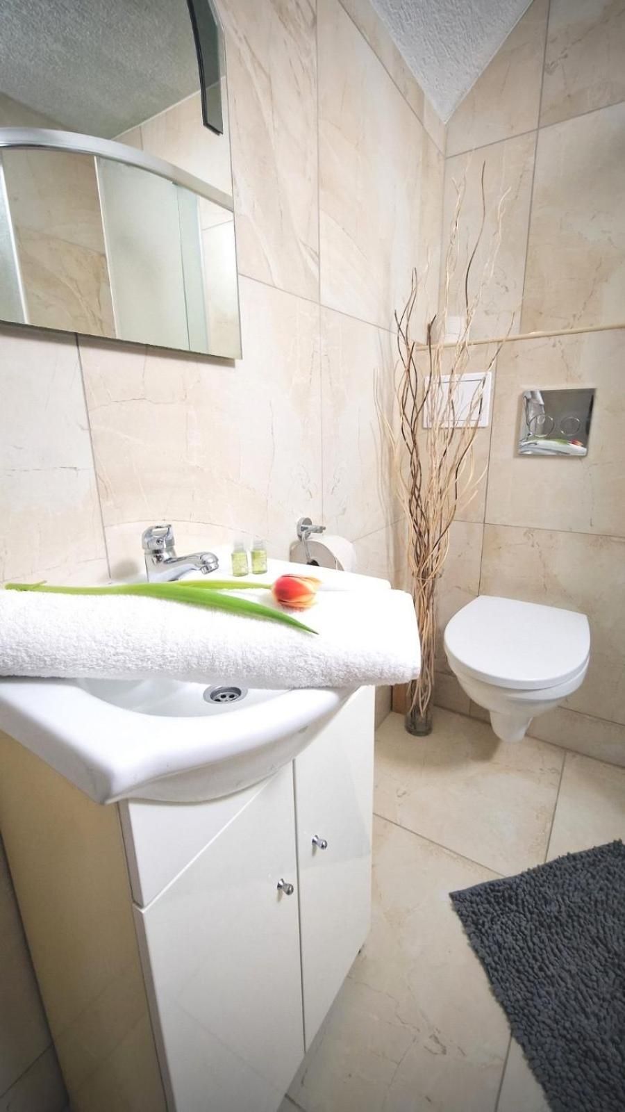 Brasserka Twin Room 3