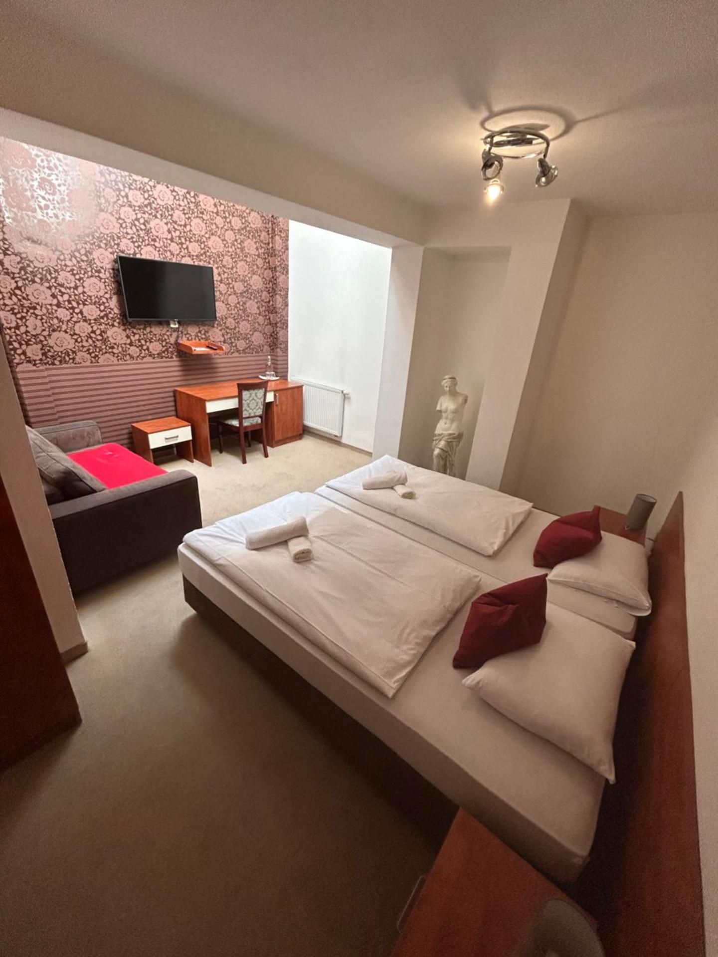 Brasserka Double Room 2