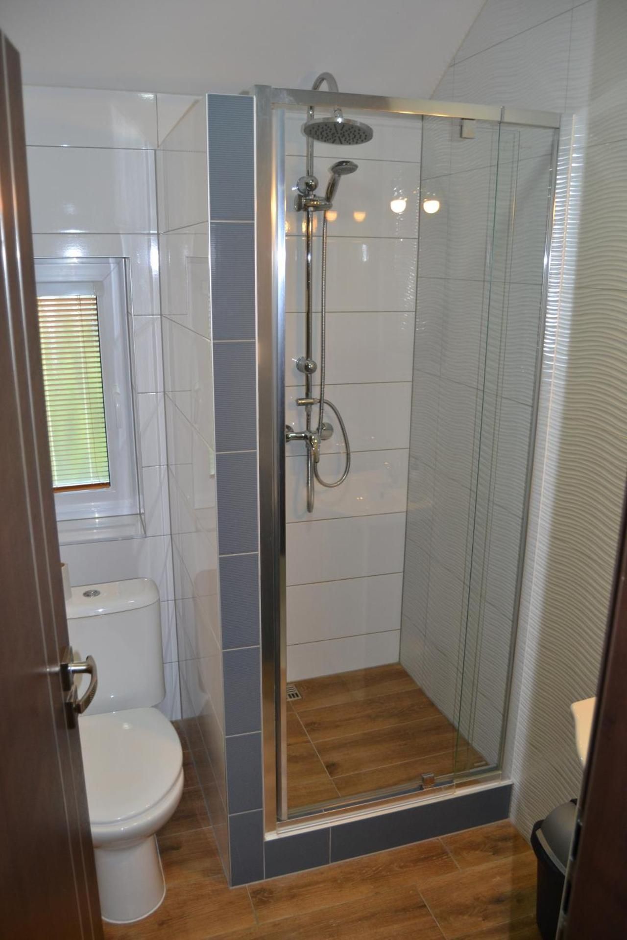 Twin Room with Shower