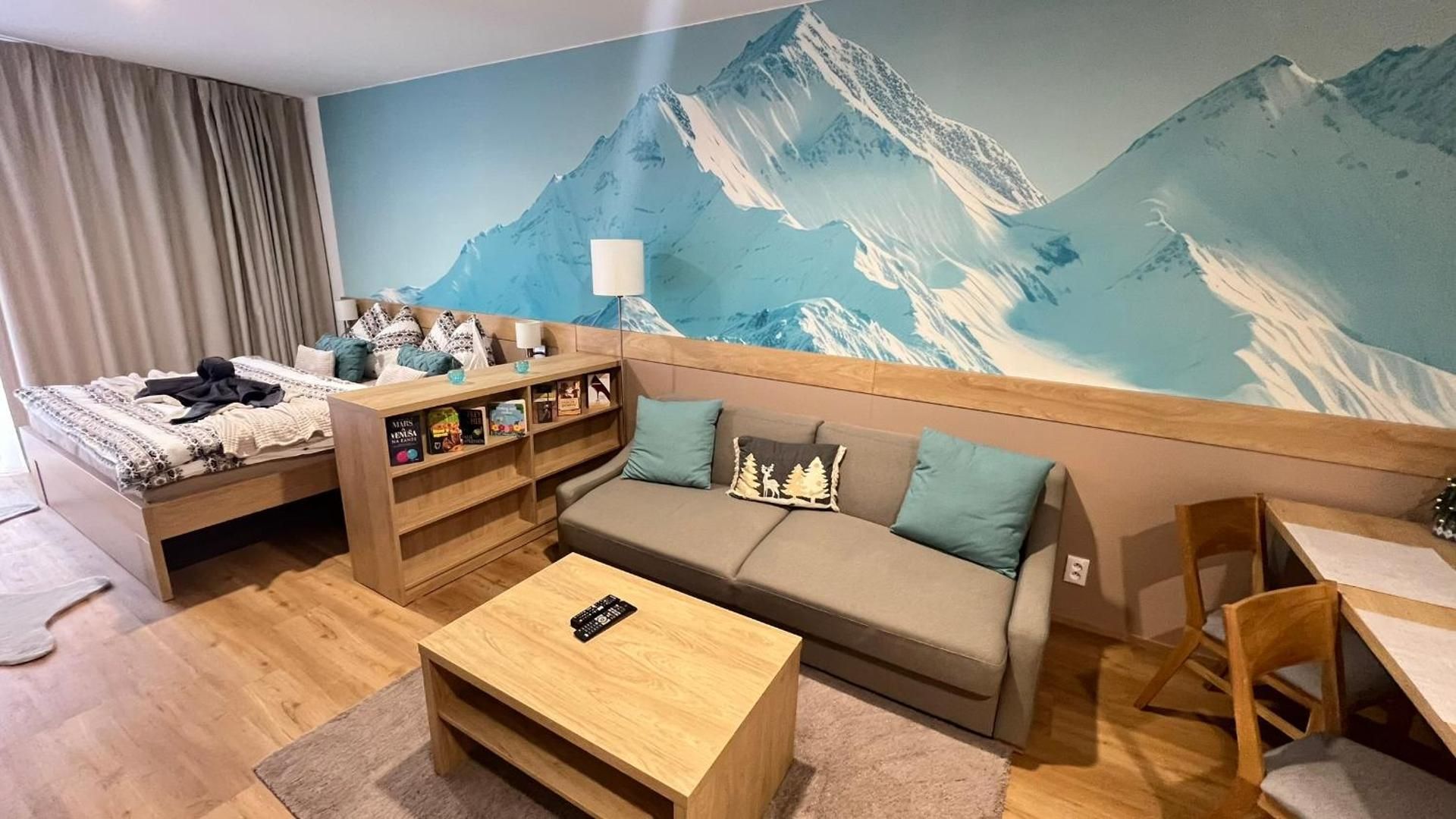 Studio Apartment with One Double Bed