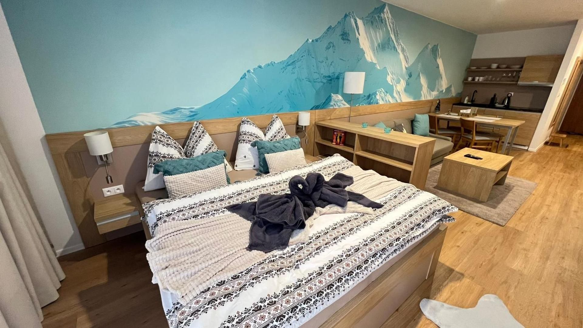 Studio Apartment with One Double Bed