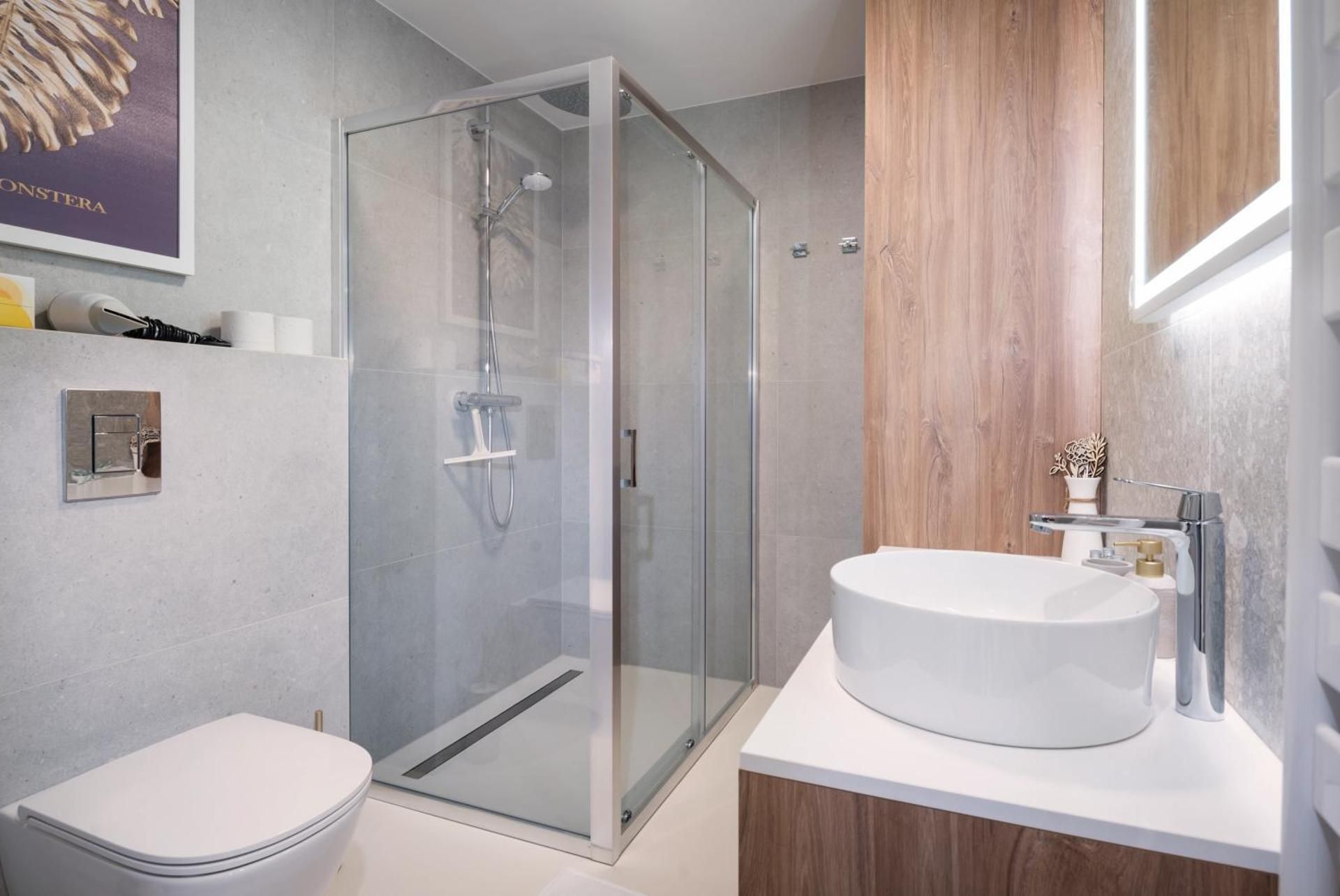 Two-Bedroom Apartment with Balcony (A14)