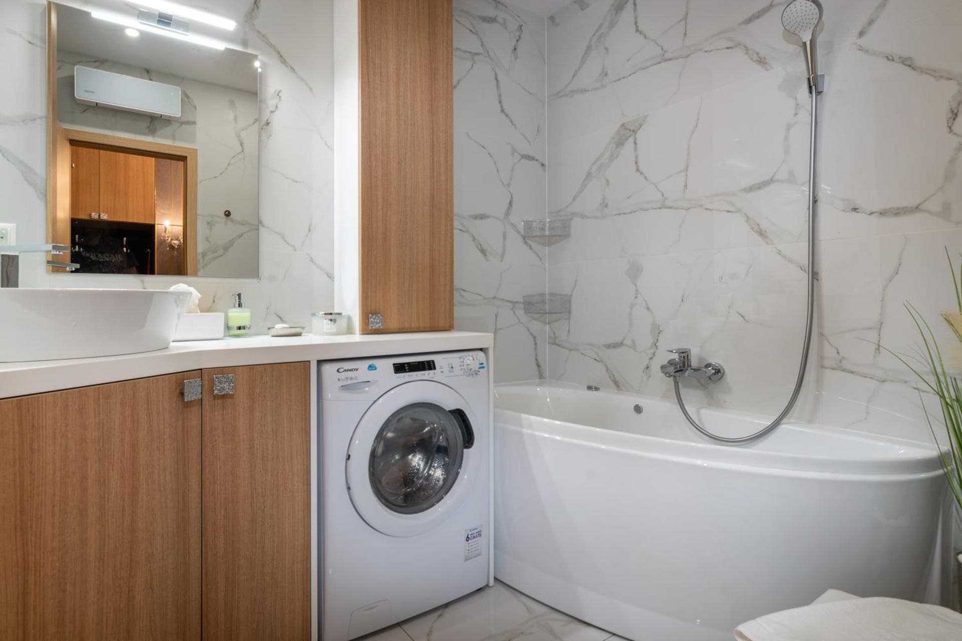 One-Bedroom Apartment (HR2 - D103)