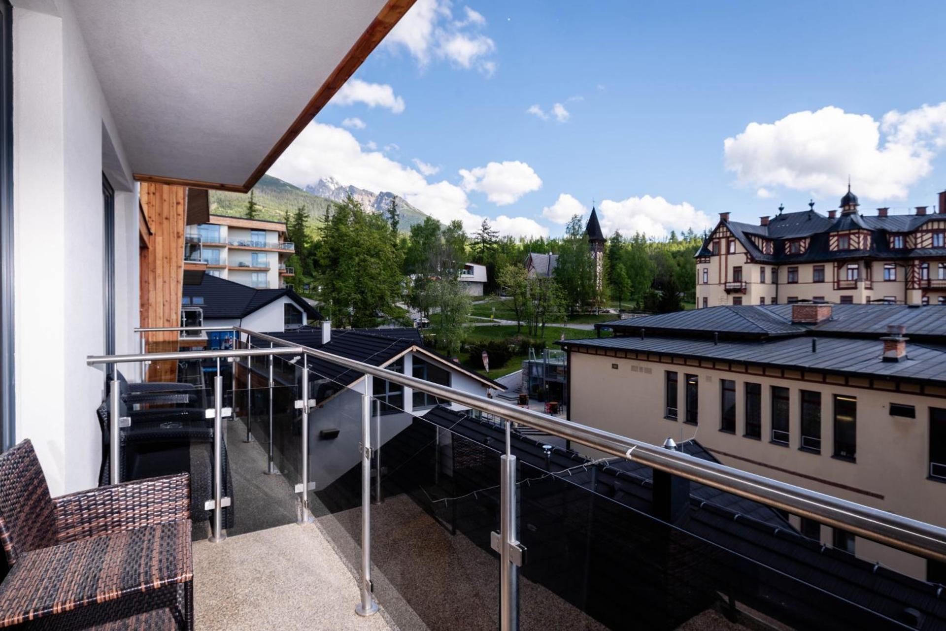 Studio with Balcony (HR2-D308)