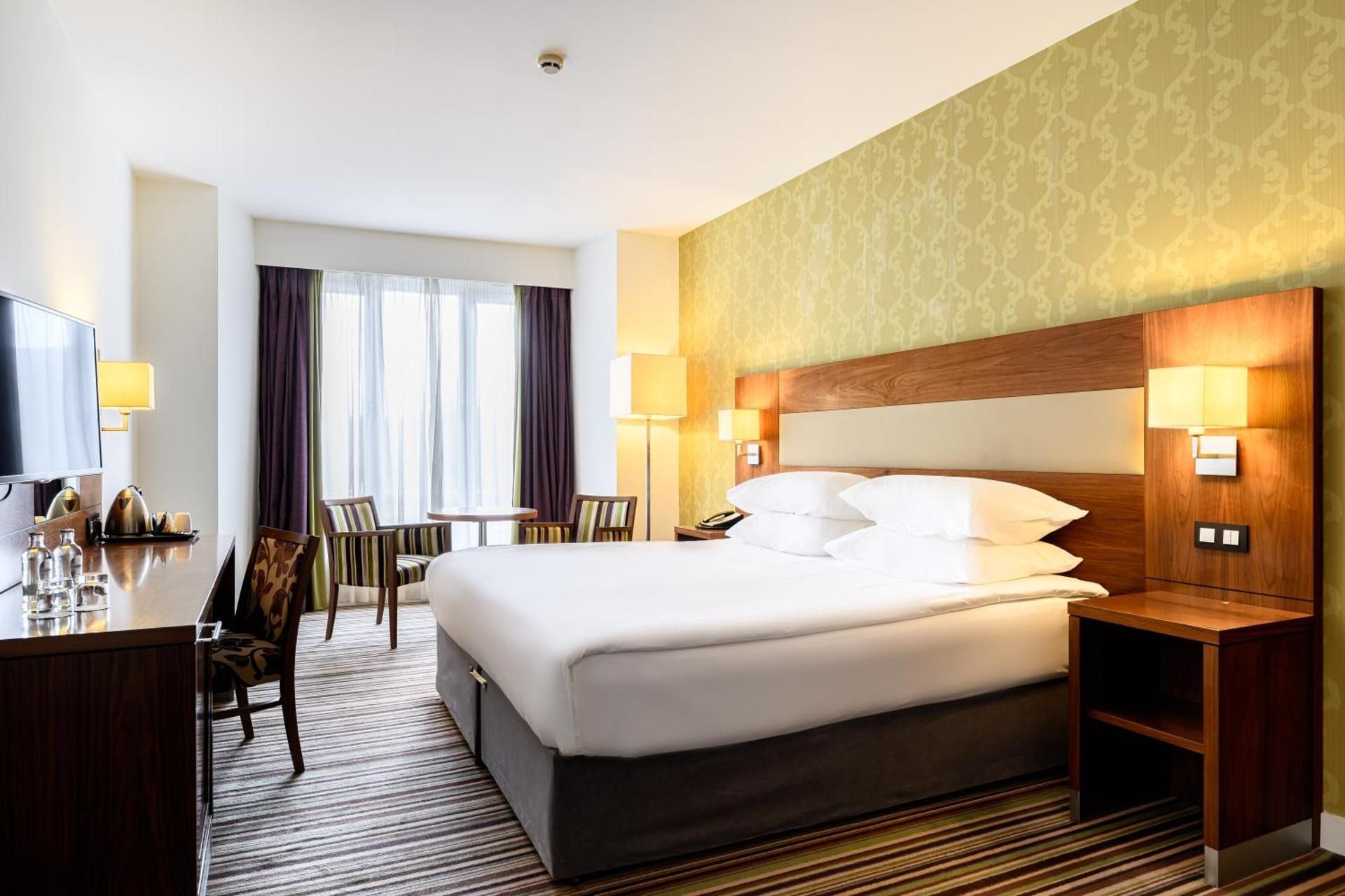 Classic room with King-size bed