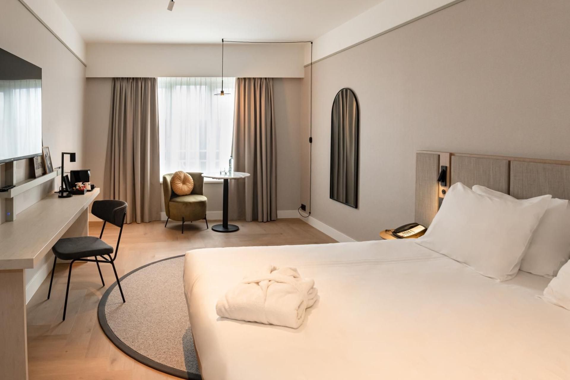 Privilege room with King-size bed
