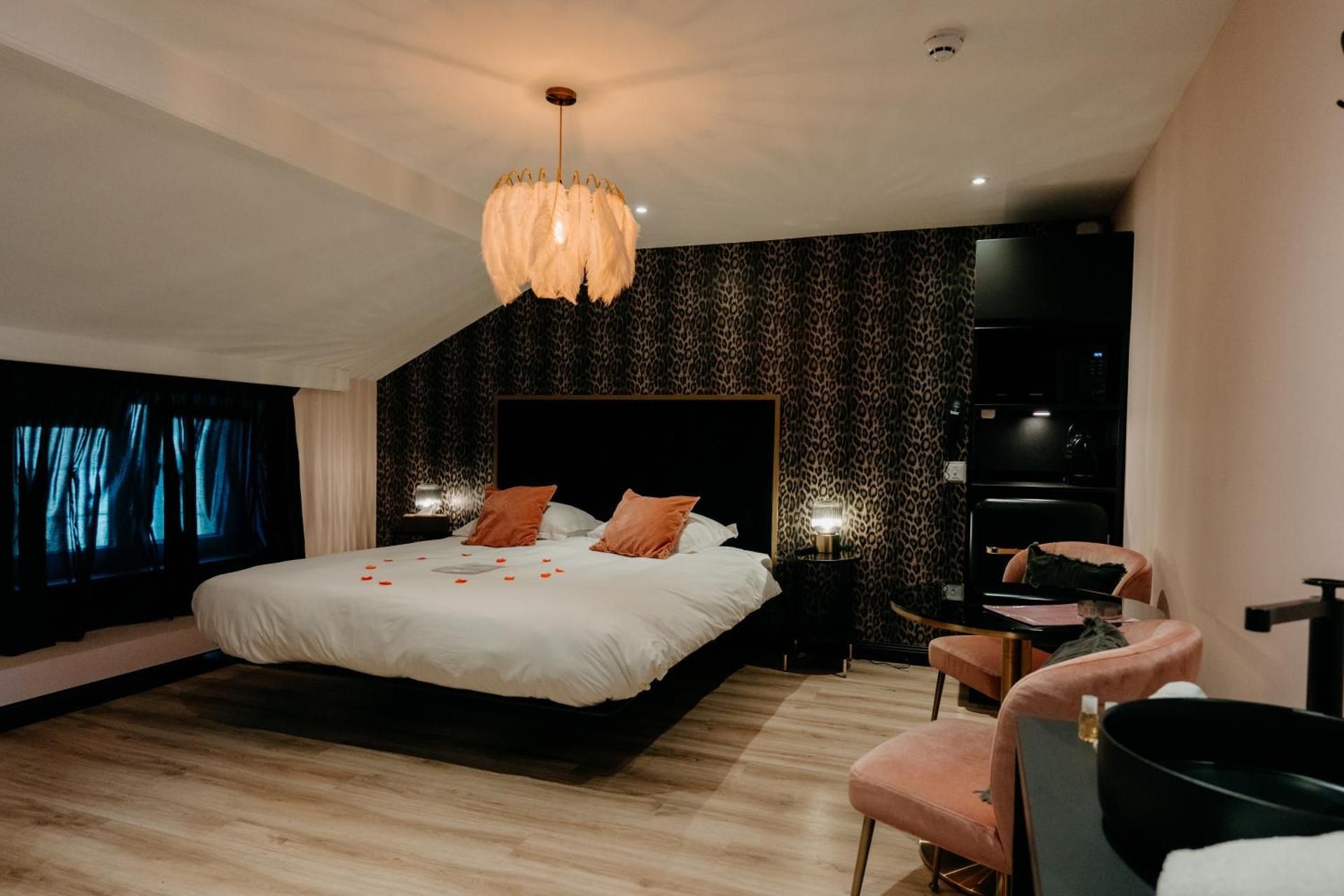 King Suite with Spa Bath