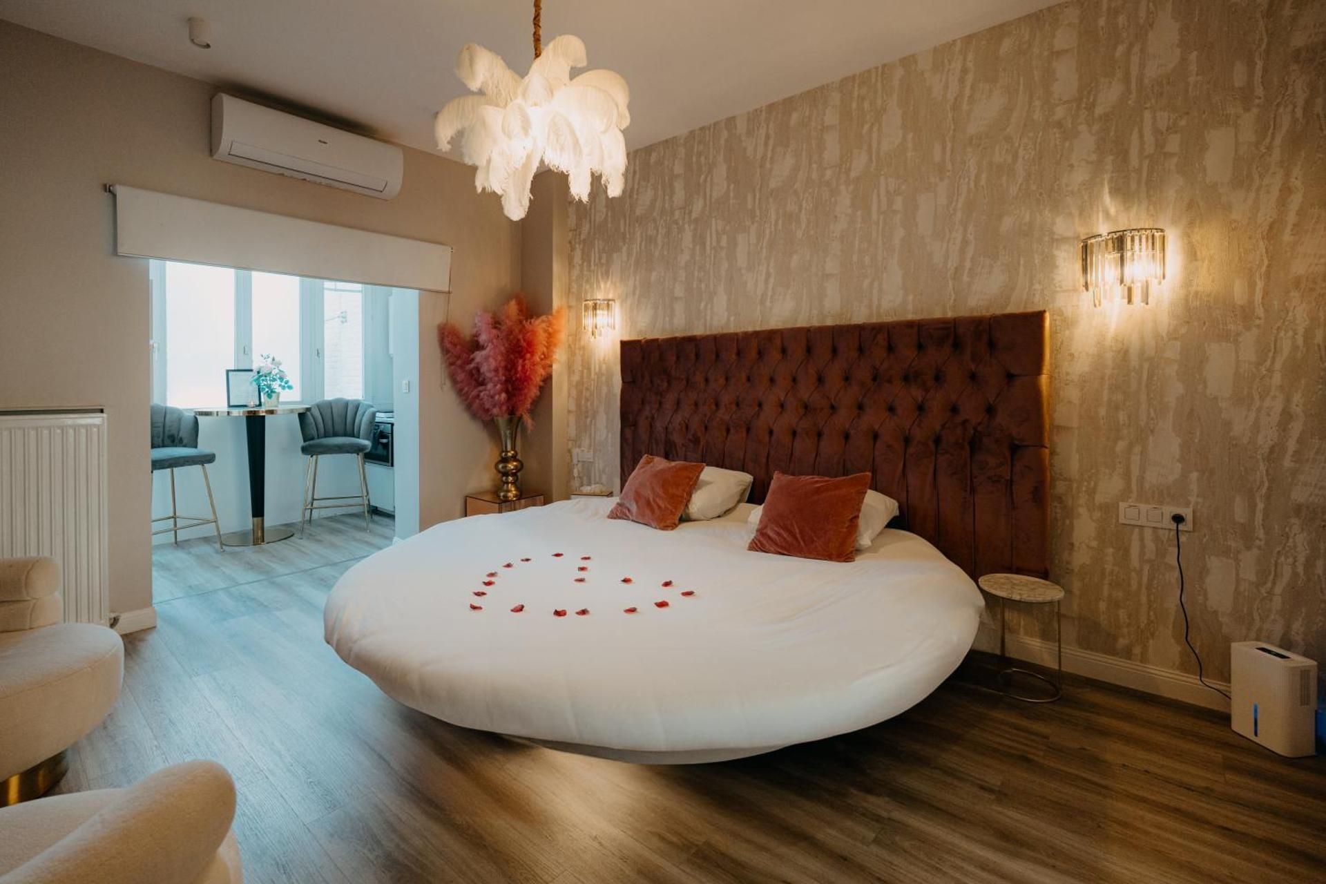 King Room with Spa Bath