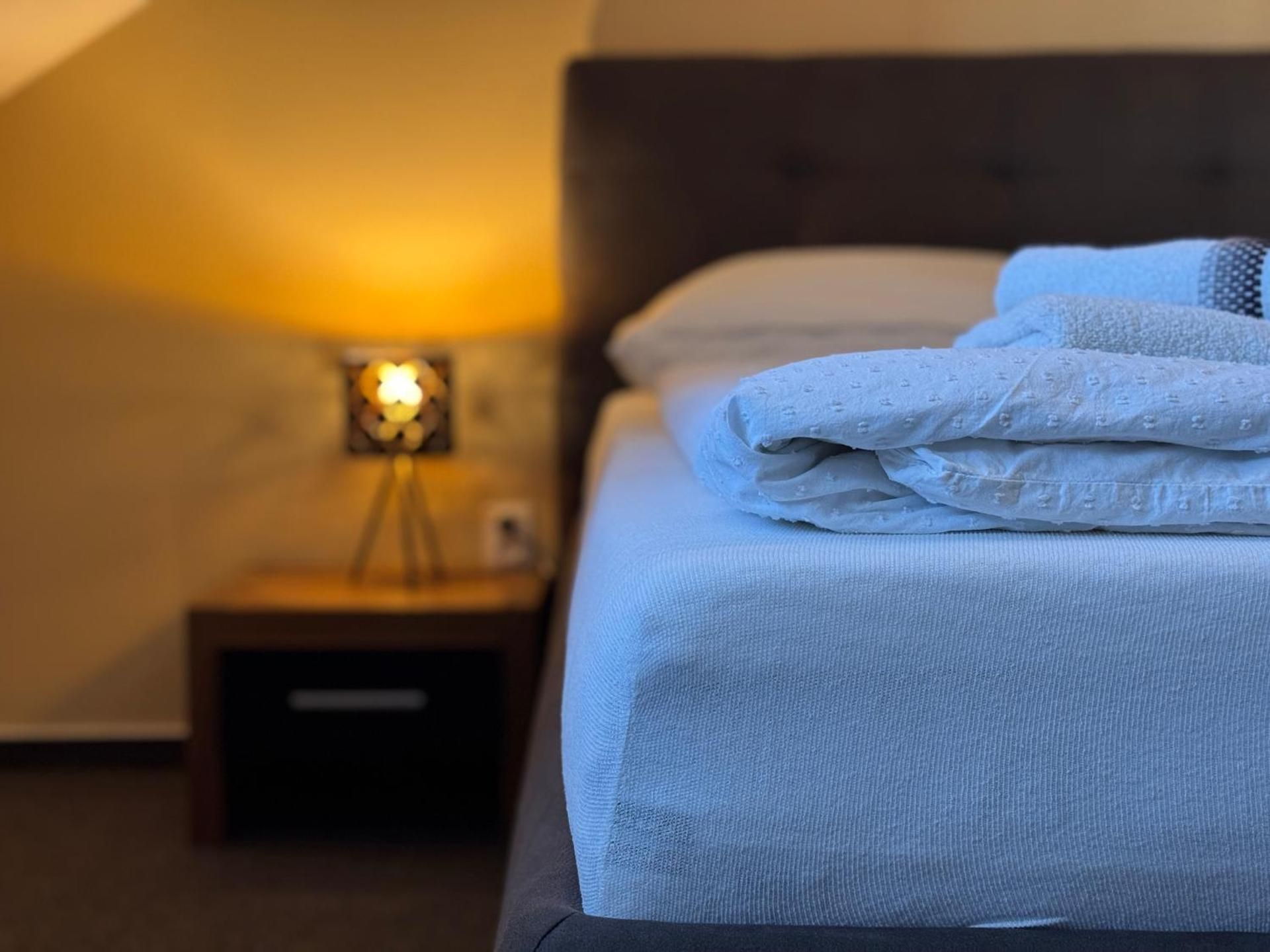 Penzion ACCOM Apartment with Balcony 2