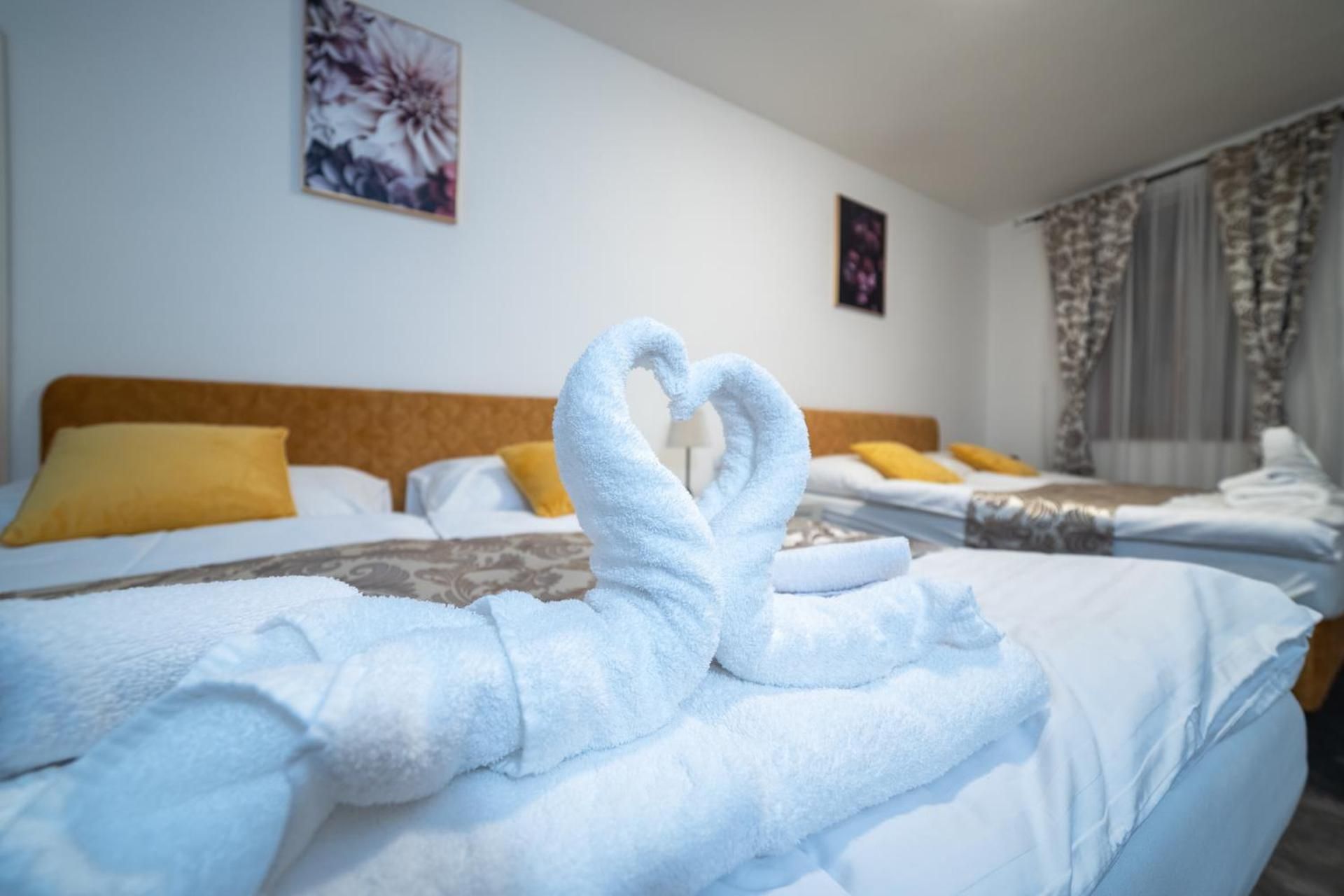 Penzion Deloris Standard Quadruple Room 2