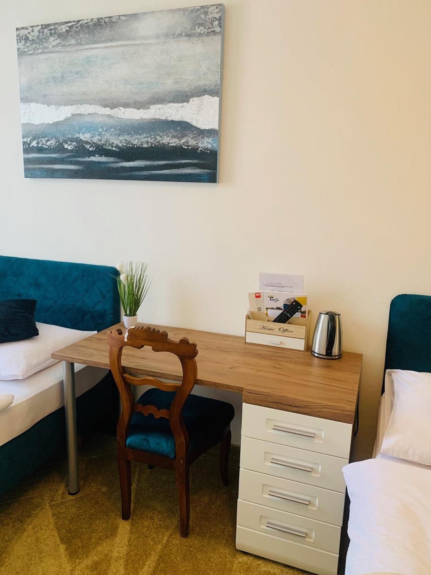 Penzion Deloris Standard Twin Room 3