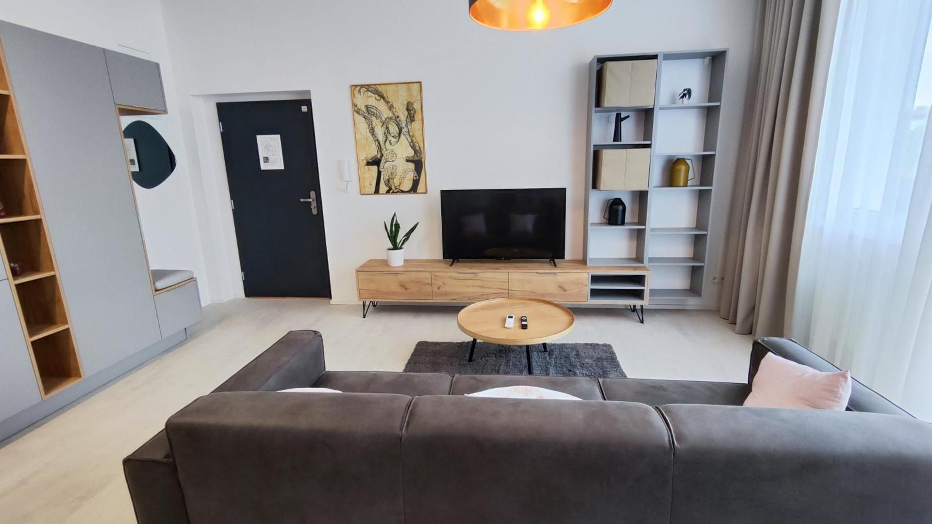 Deluxe Comfort Suite