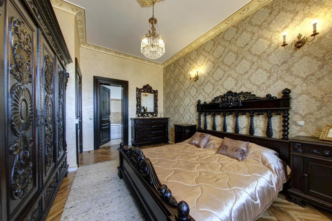King Room with Spa Bath