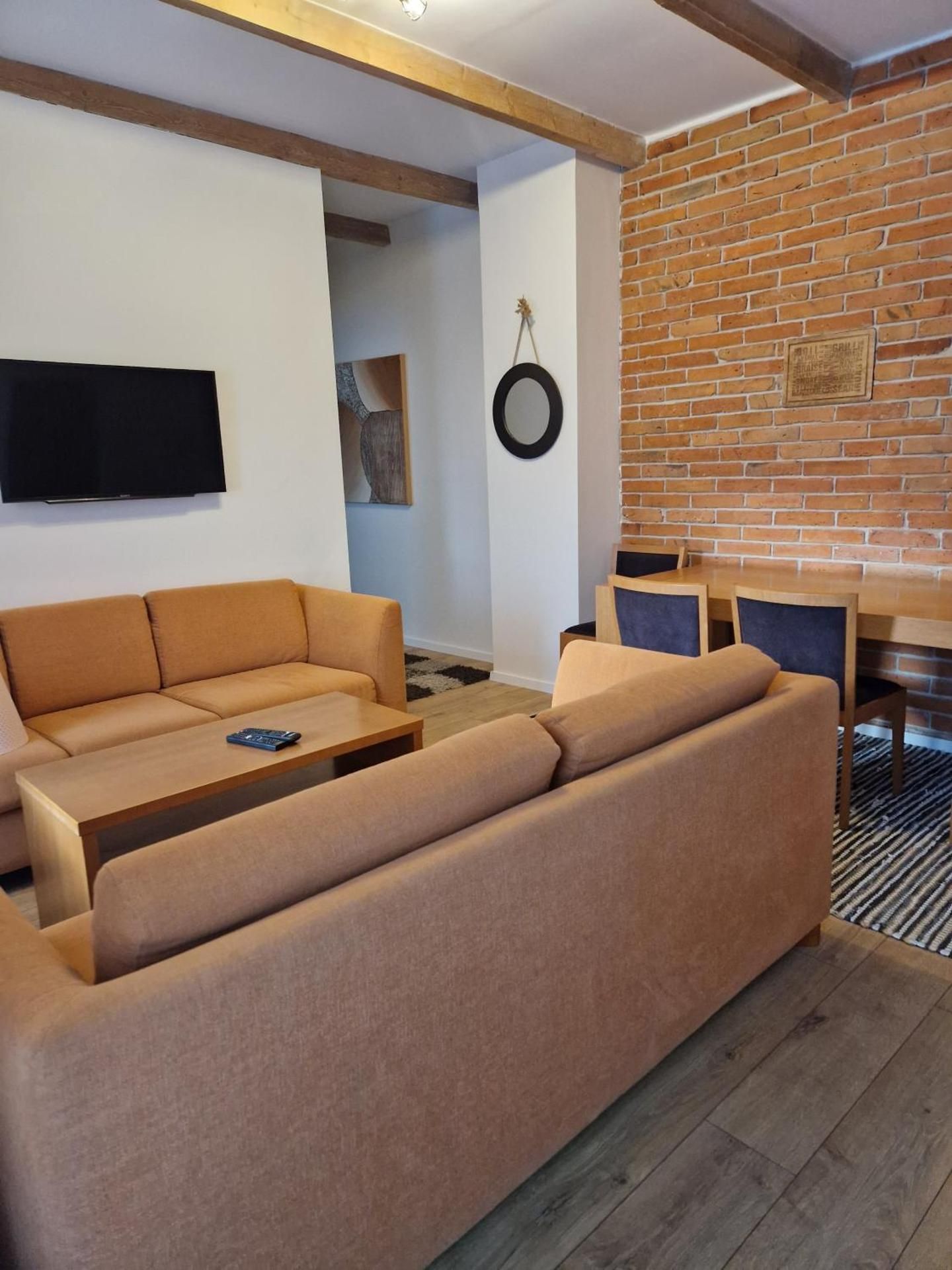 shared lounge/tv area