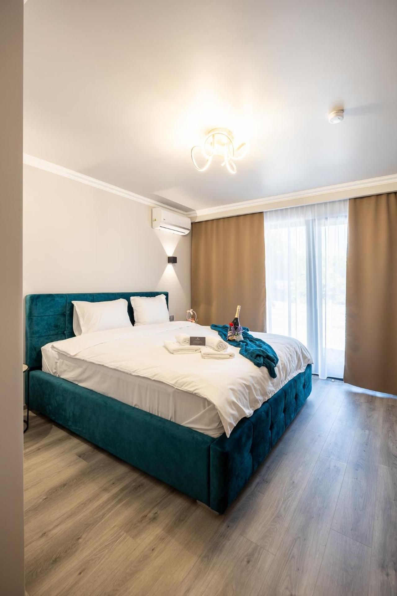 Queen Room with Balcony