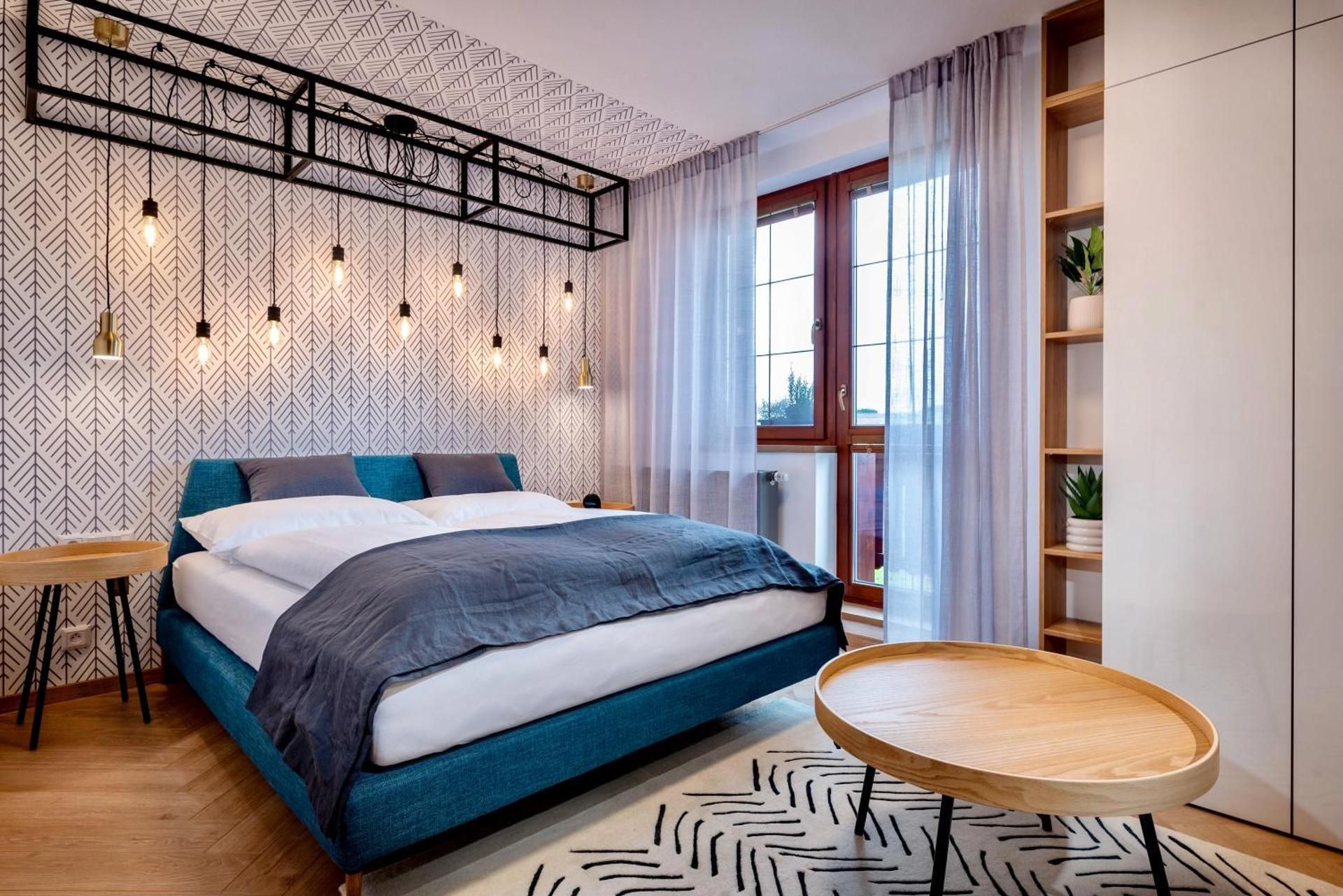 One-Bedroom Apartment with Balcony
