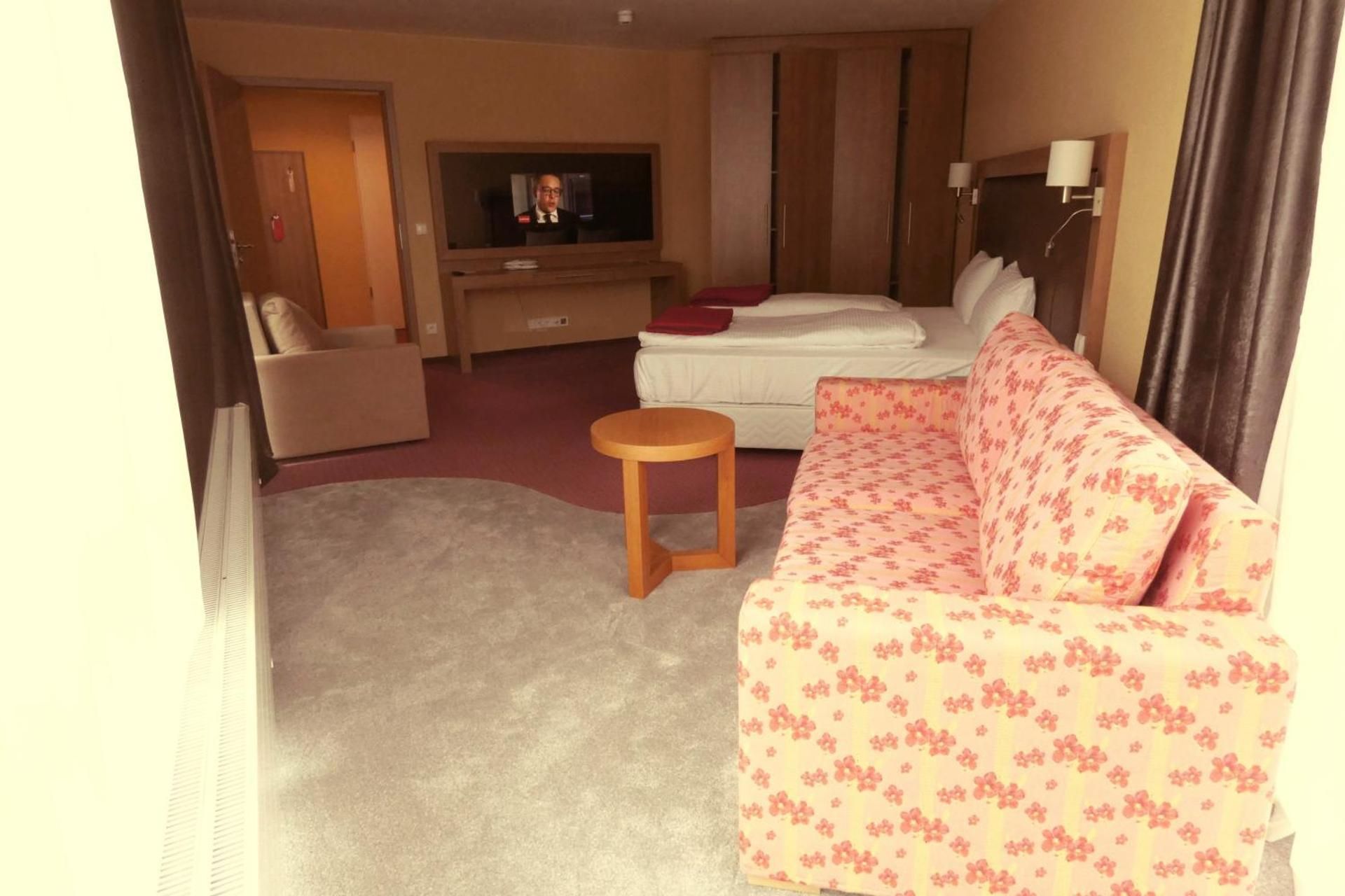 Senior Suite