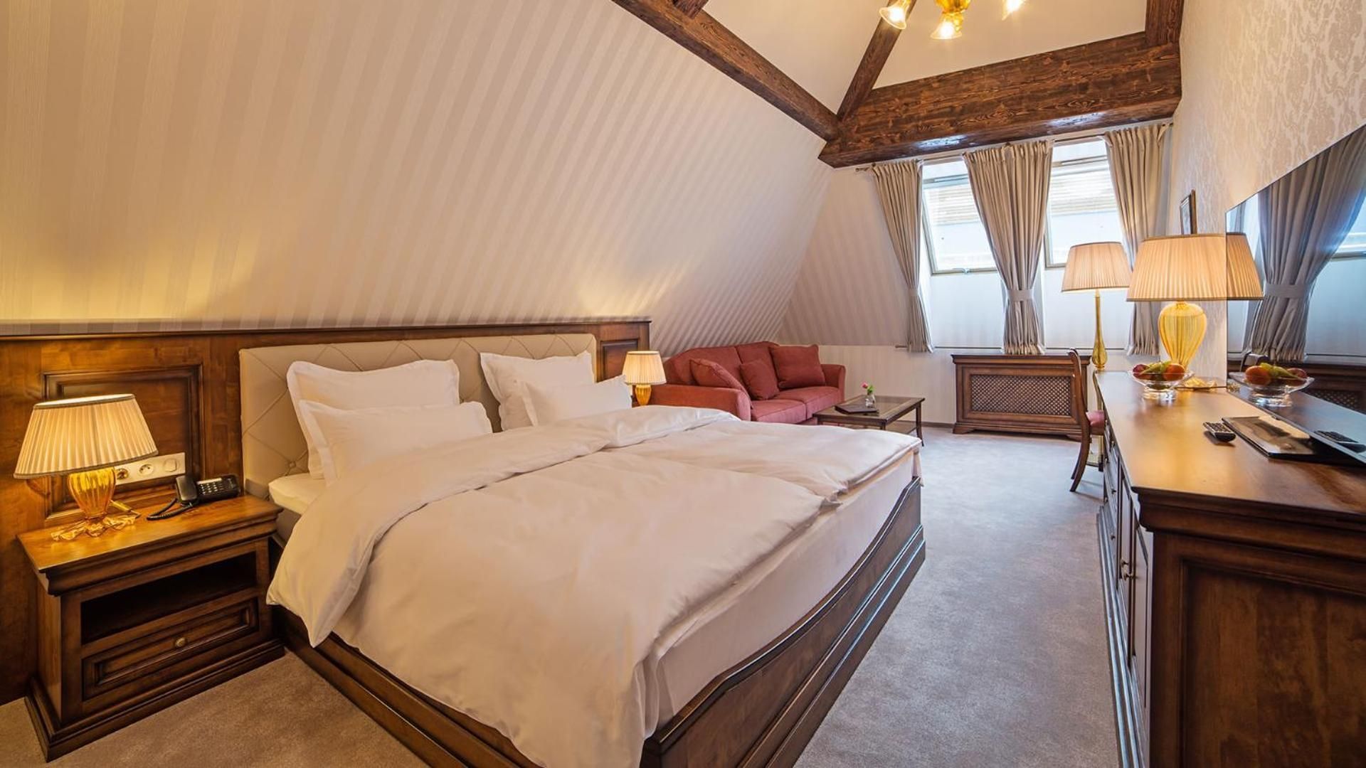Suite with Garden View