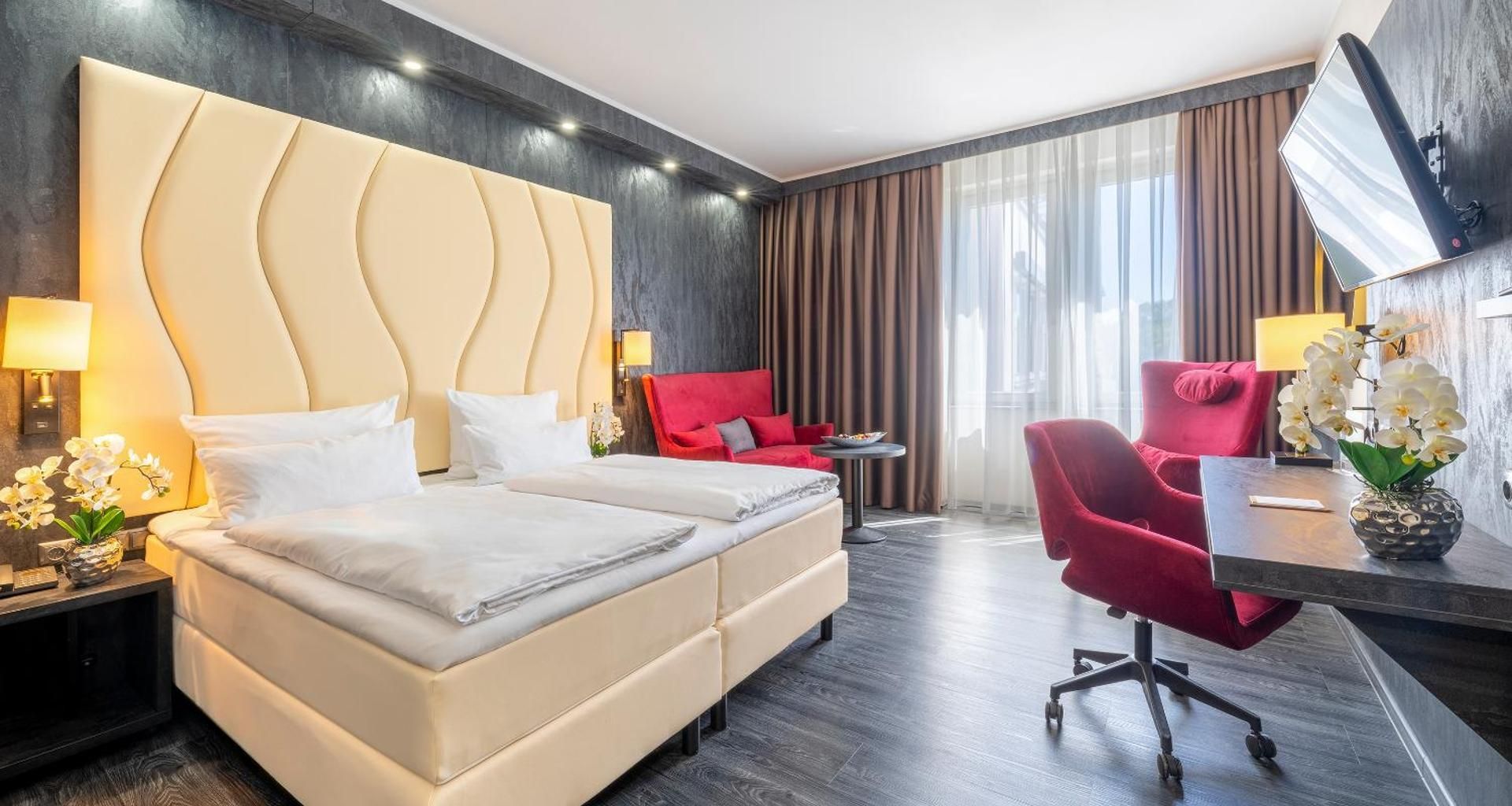 Standard Room with Two Single Beds - Lake Side